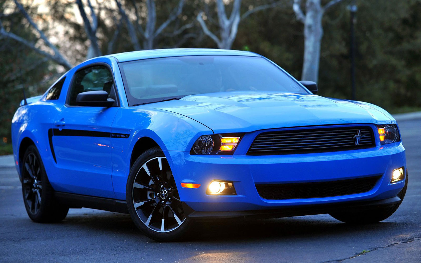  Ford Mustang (2011-2013)