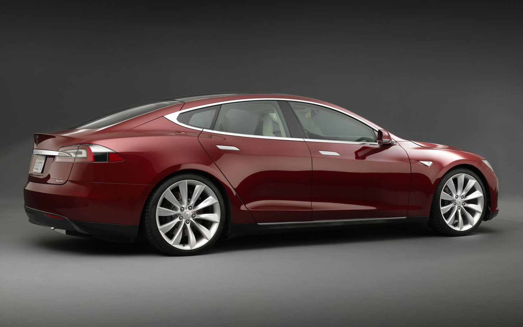  Tesla Model S (2012-2016)