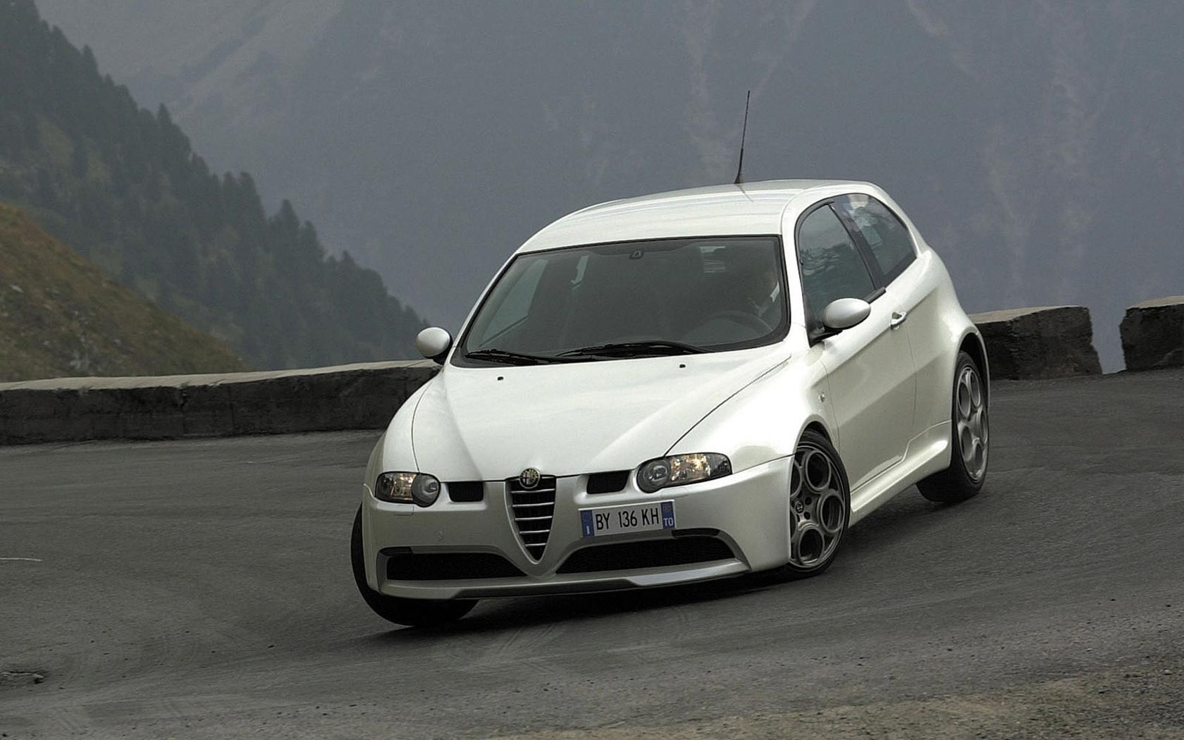  Alfa Romeo 147 GTA 