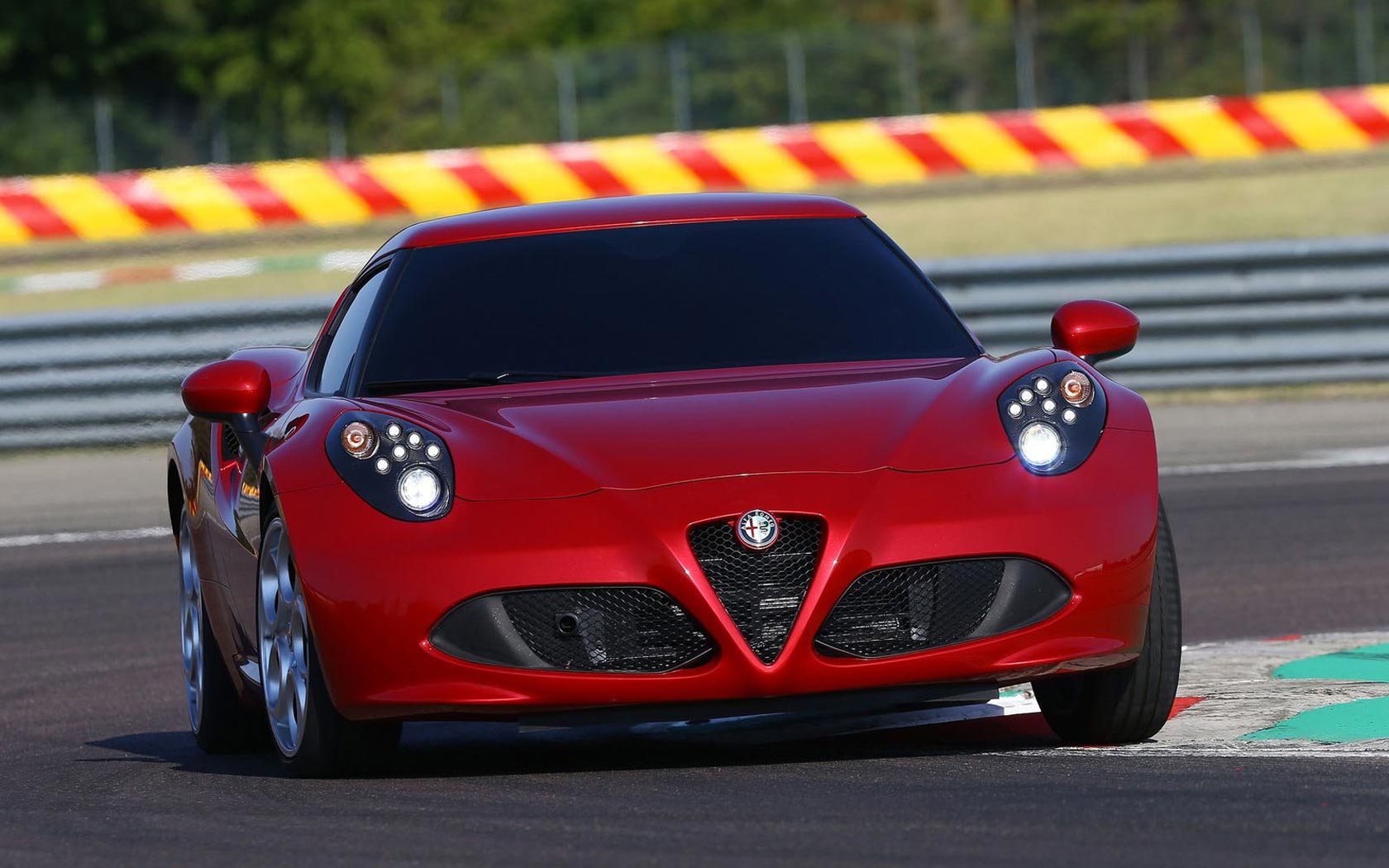  Alfa Romeo 4C 
