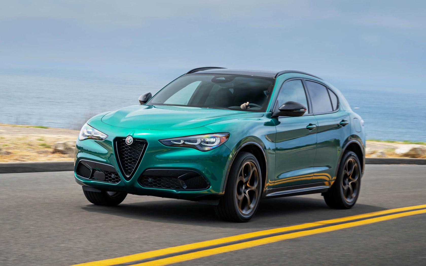 ���� Alfa Romeo Stelvio 