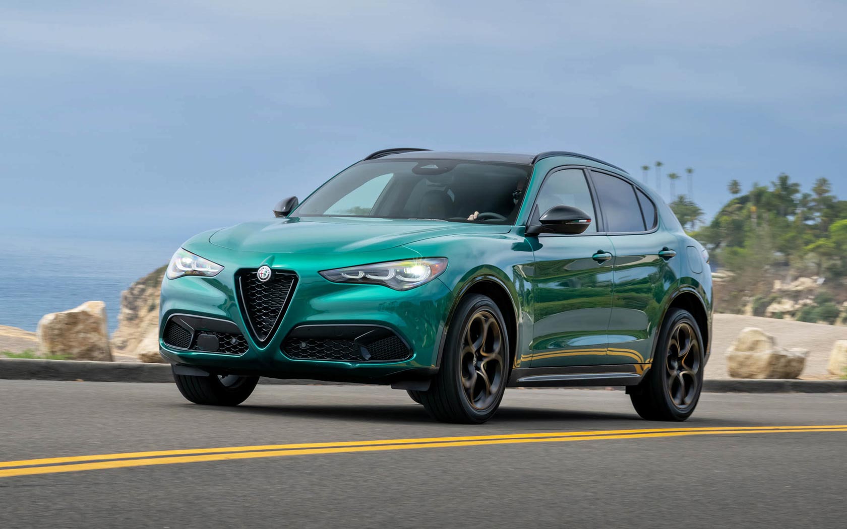 ���� Alfa Romeo Stelvio 