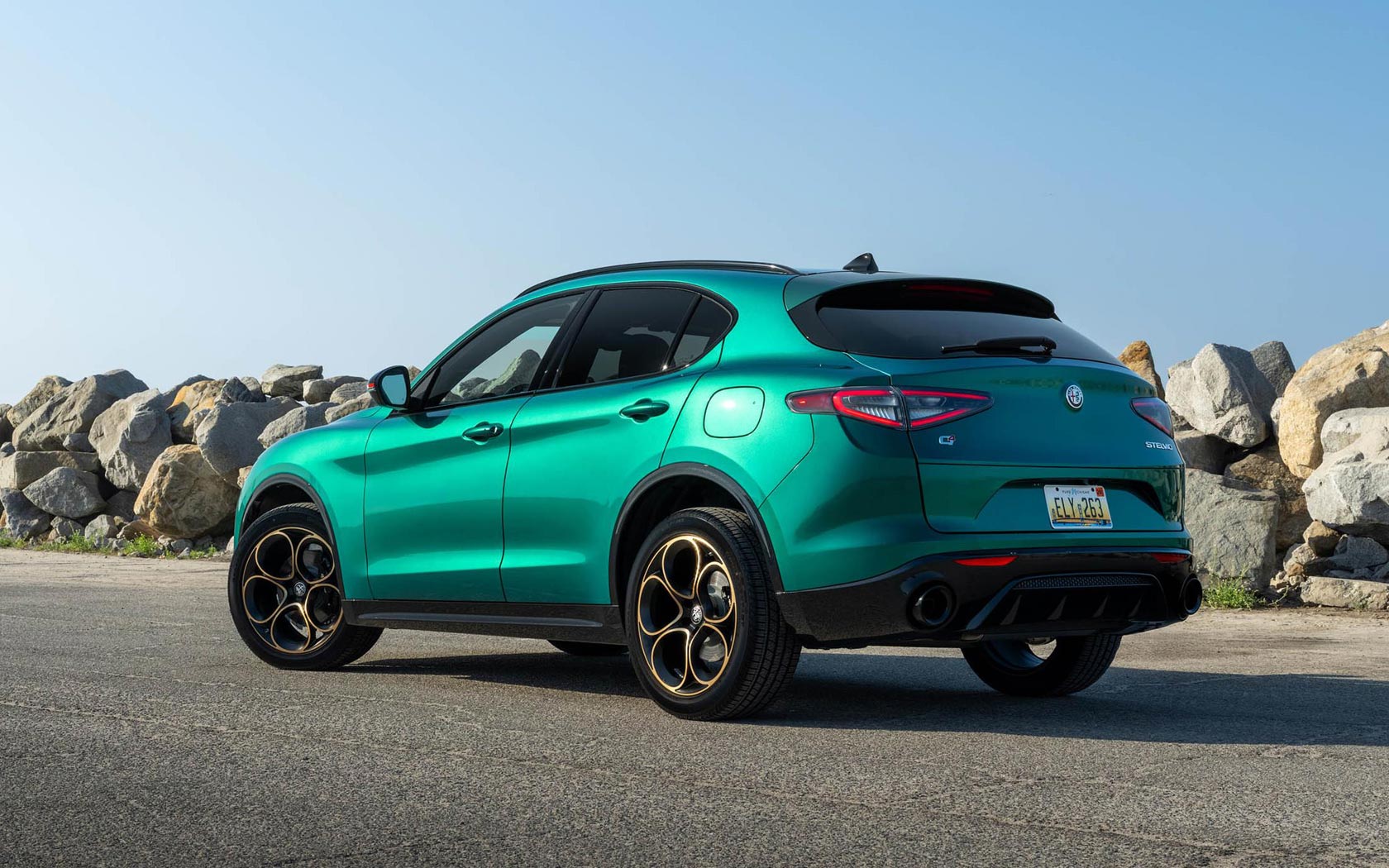 ���� Alfa Romeo Stelvio 