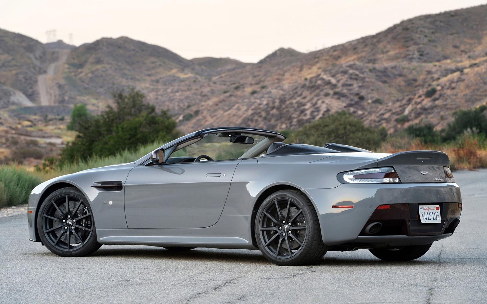  Aston Martin V12 Vantage S Roadster 
