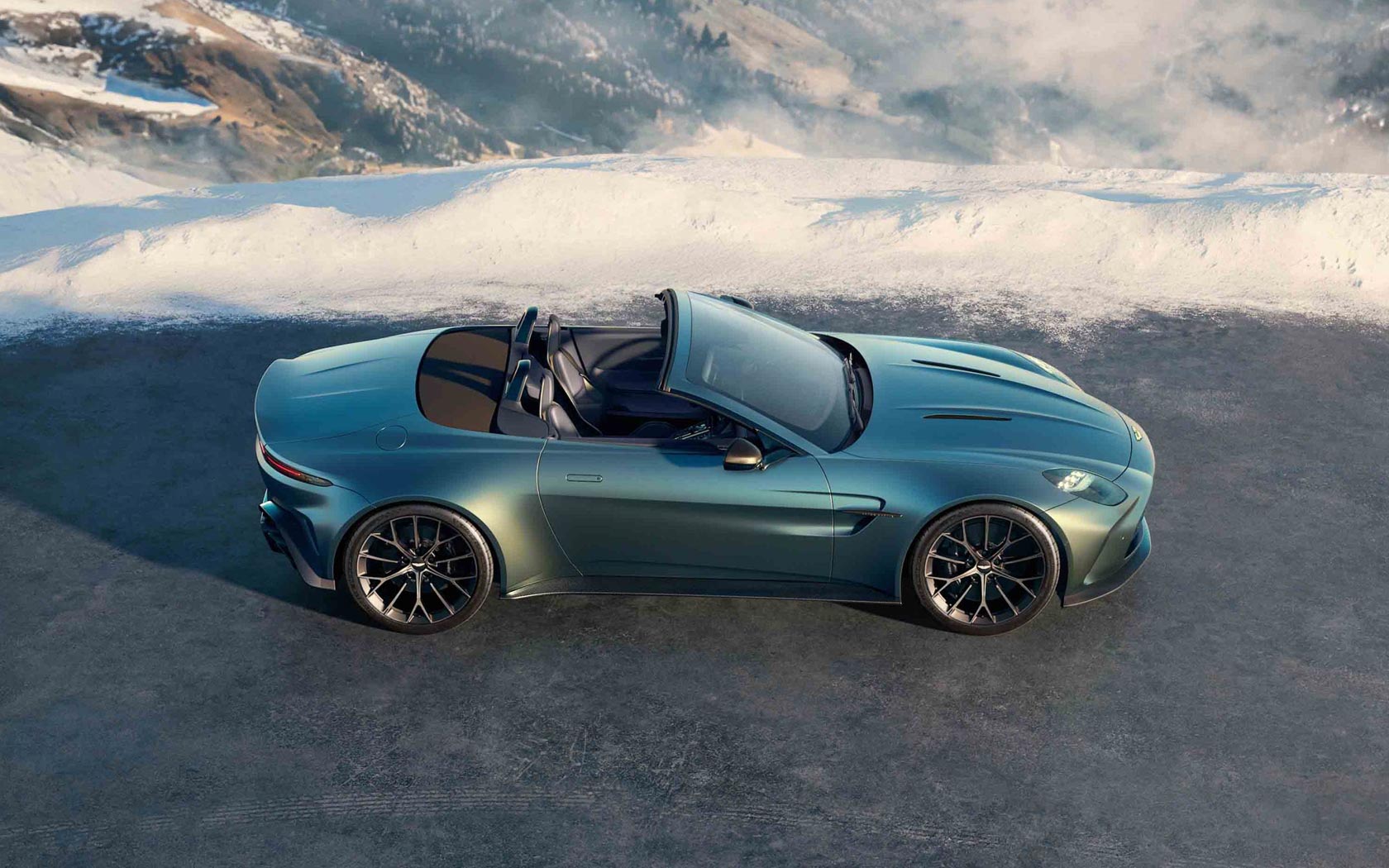  Aston Martin Vantage Roadster 