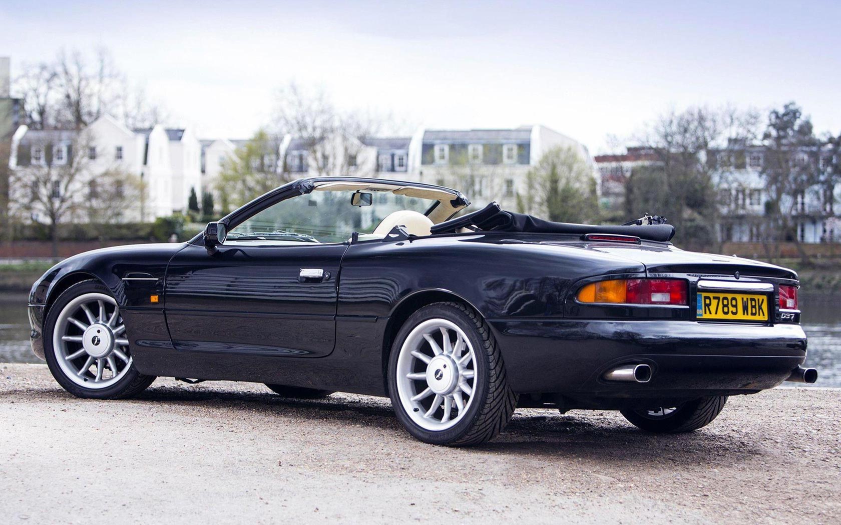  Aston Martin DB7 Volante (1996-1999)