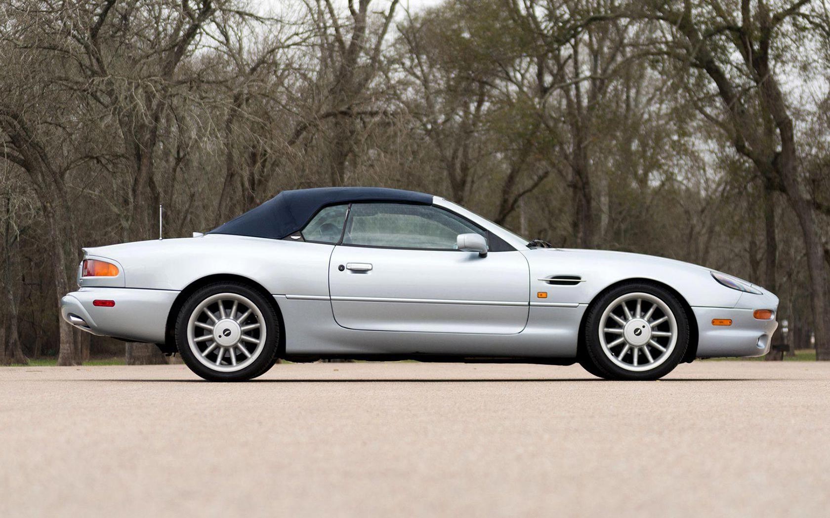  Aston Martin DB7 Volante (1996-1999)