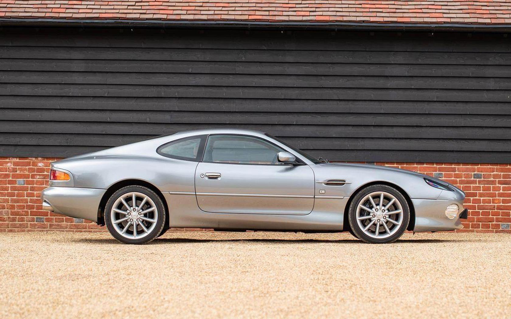  Aston Martin DB7 Vantage 