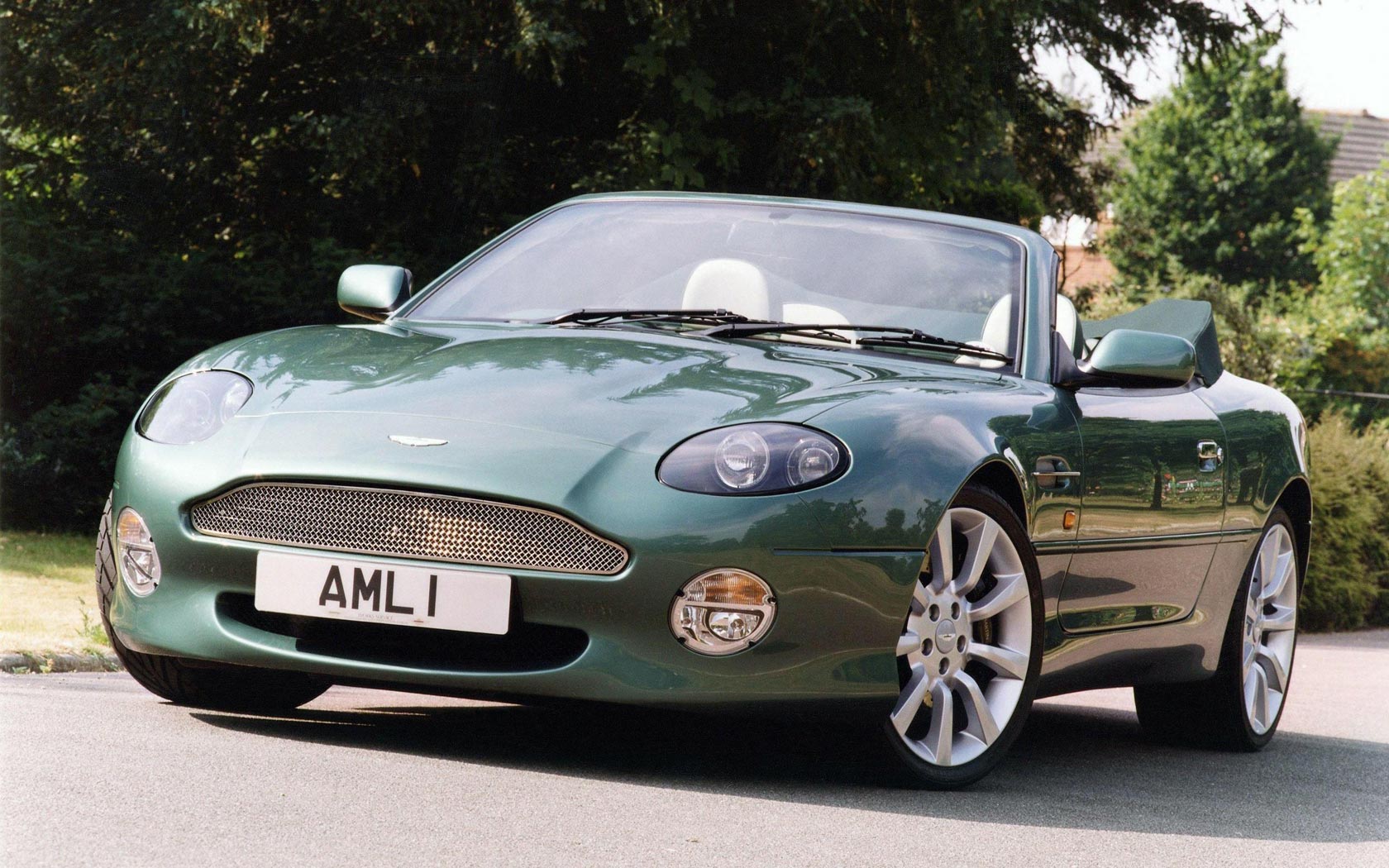  Aston Martin DB7 Volante 