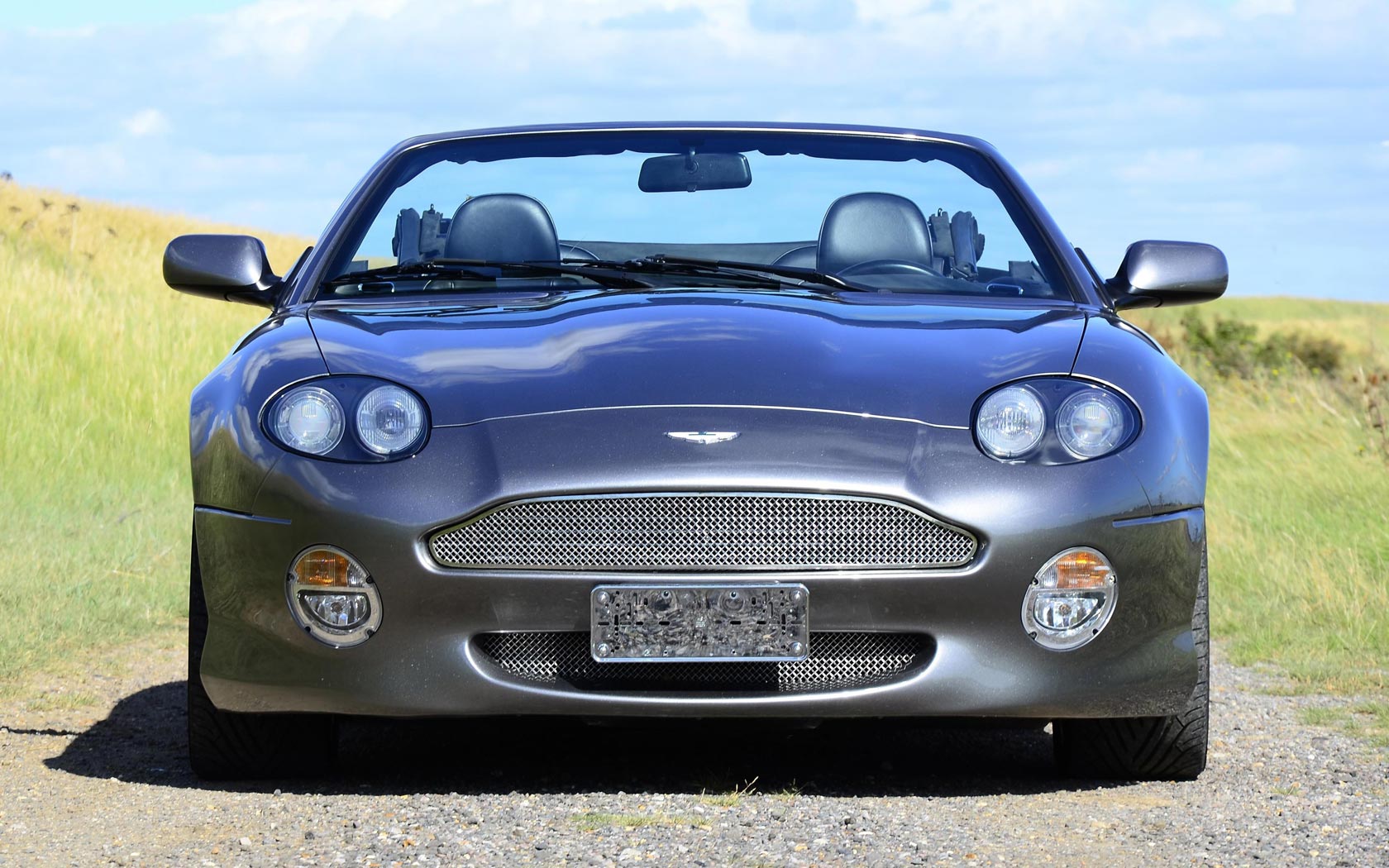  Aston Martin DB7 Volante 