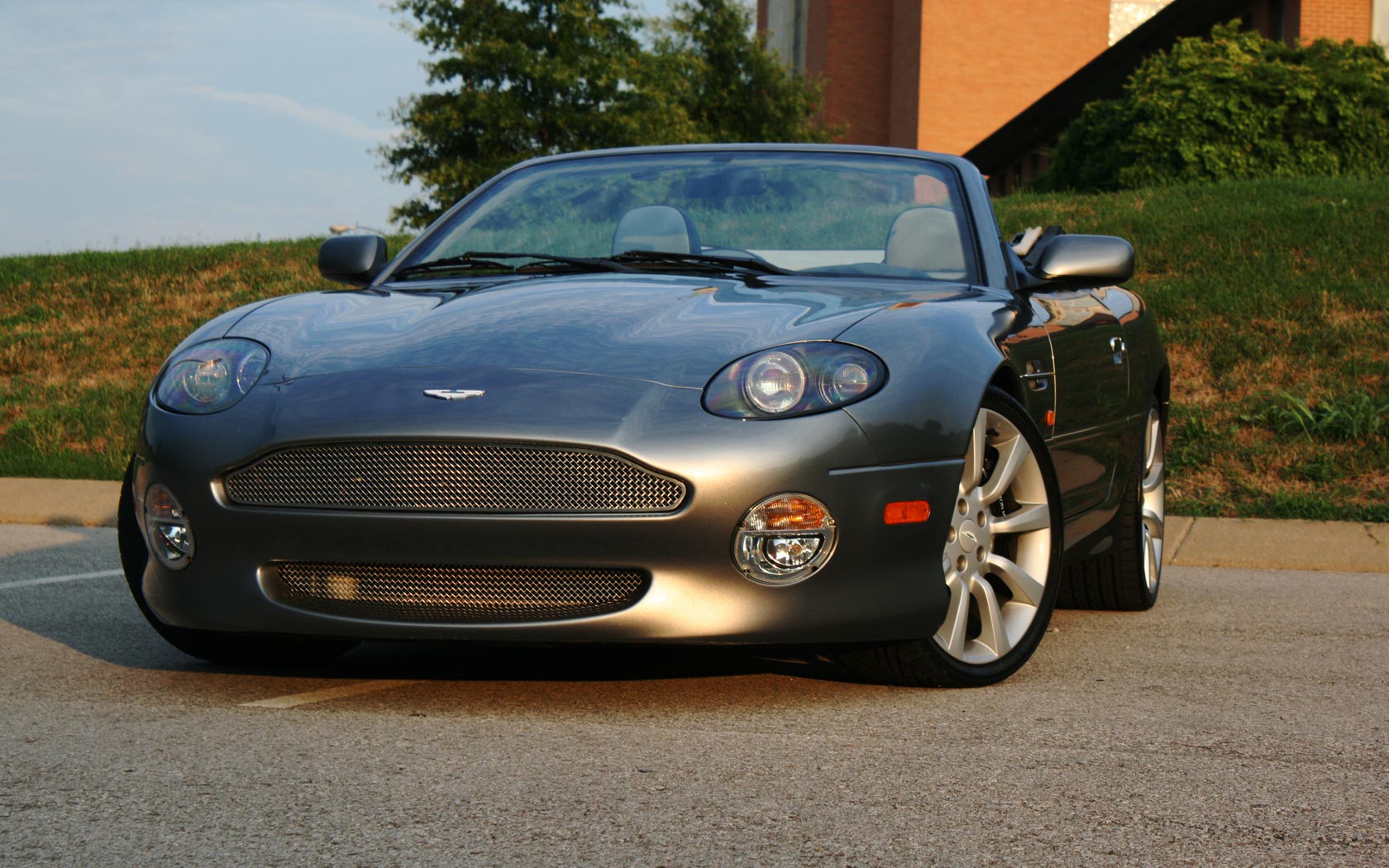  Aston Martin DB7 Volante 