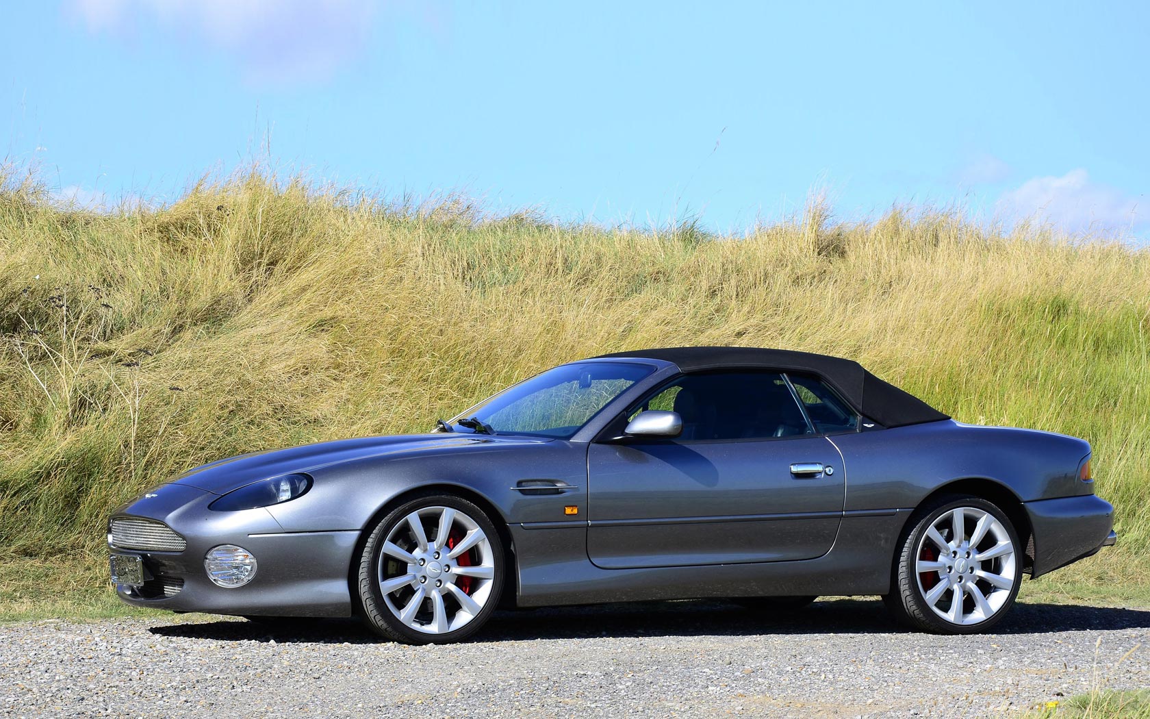  Aston Martin DB7 Volante 