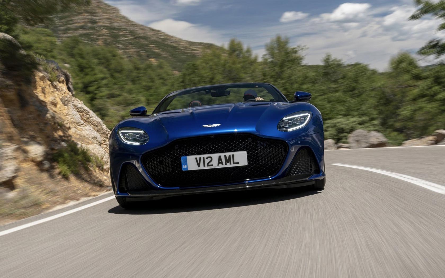  Aston Martin DBS Superleggera Volante 