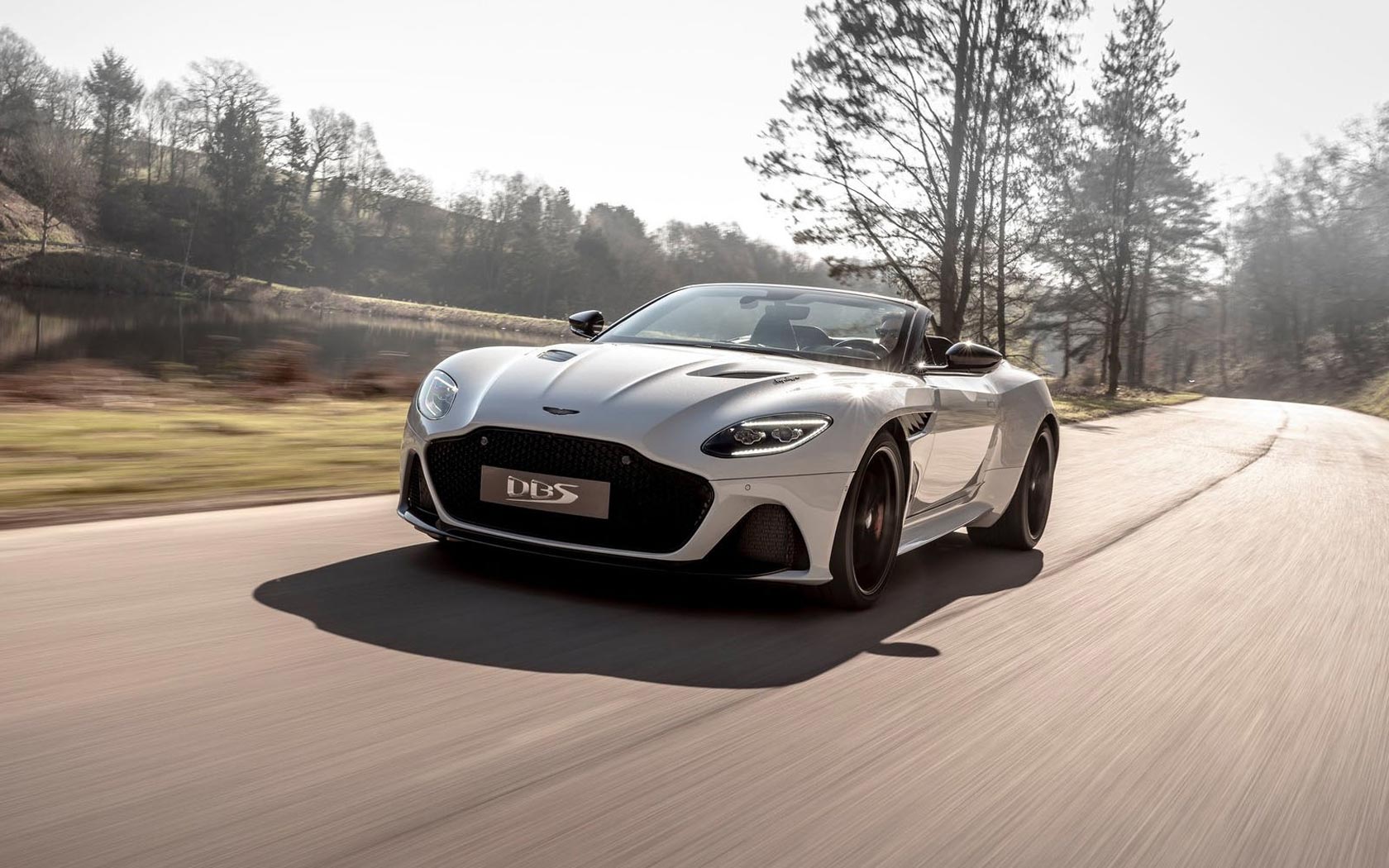  Aston Martin DBS Superleggera Volante 