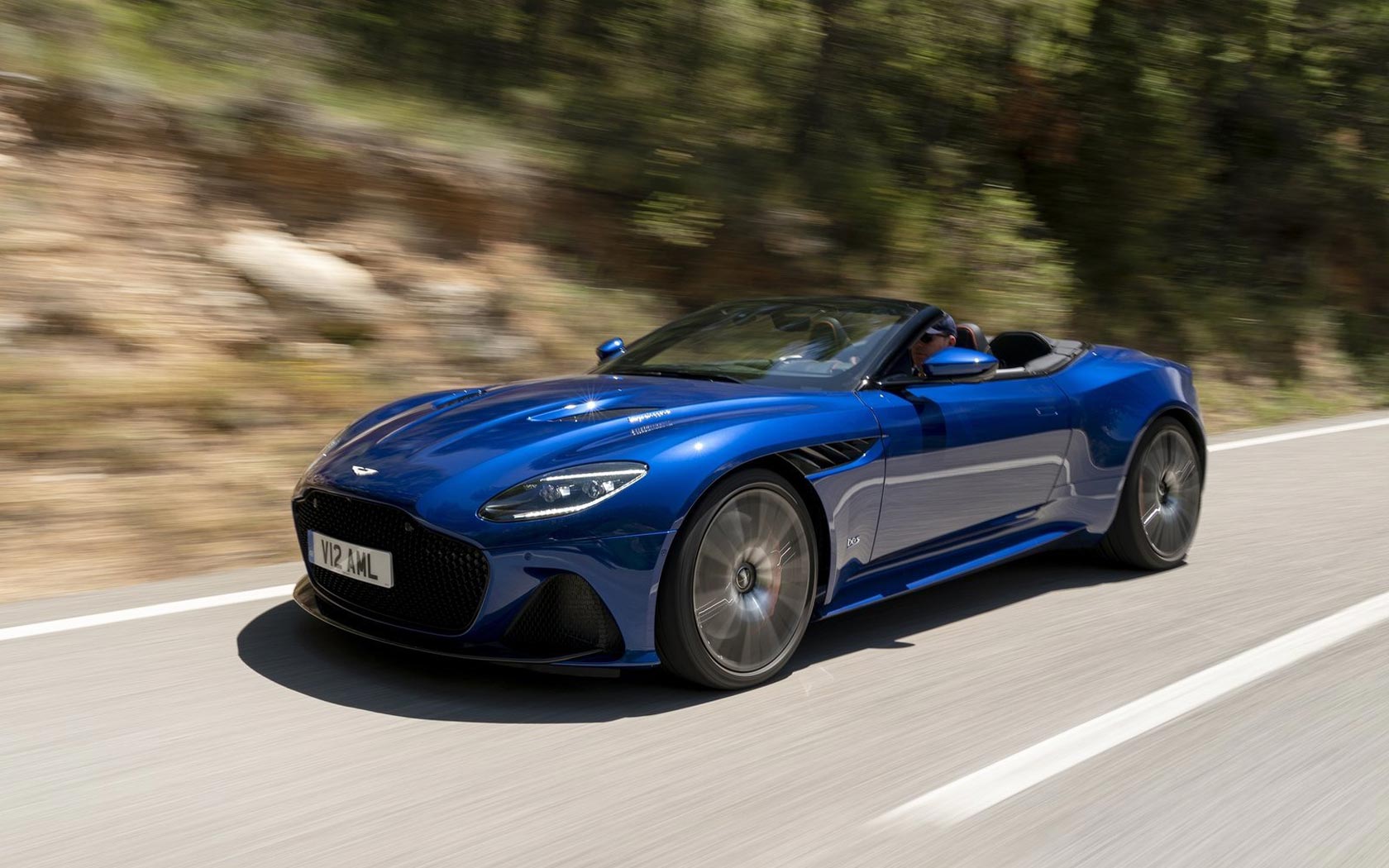  Aston Martin DBS Superleggera Volante 