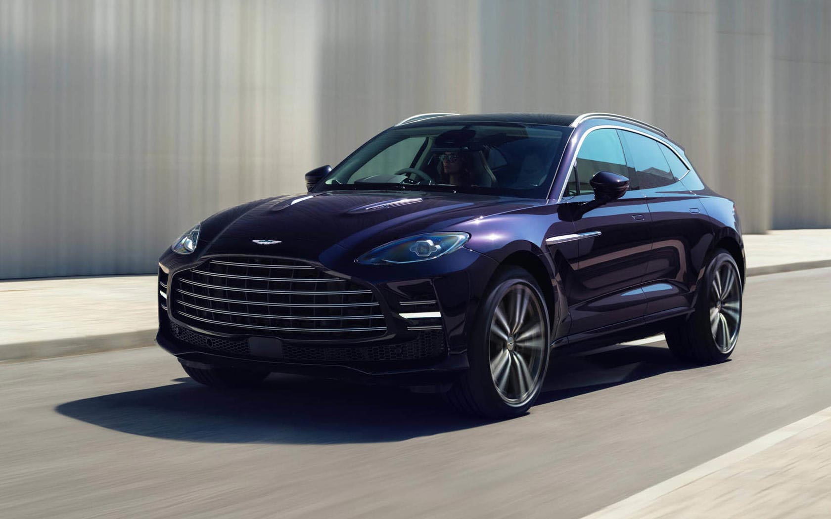 ���� Aston Martin DBX GT 