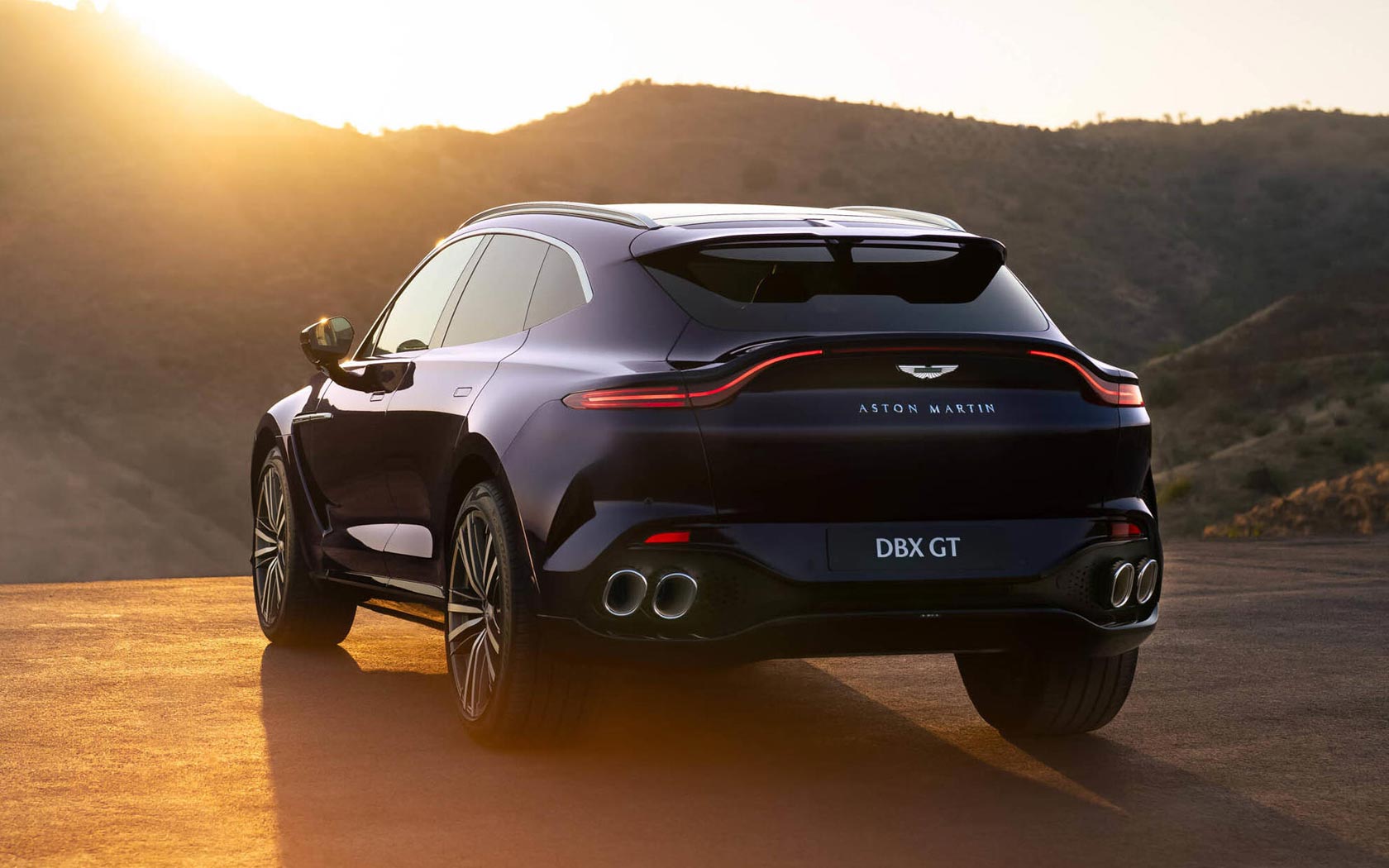 ���� Aston Martin DBX GT 