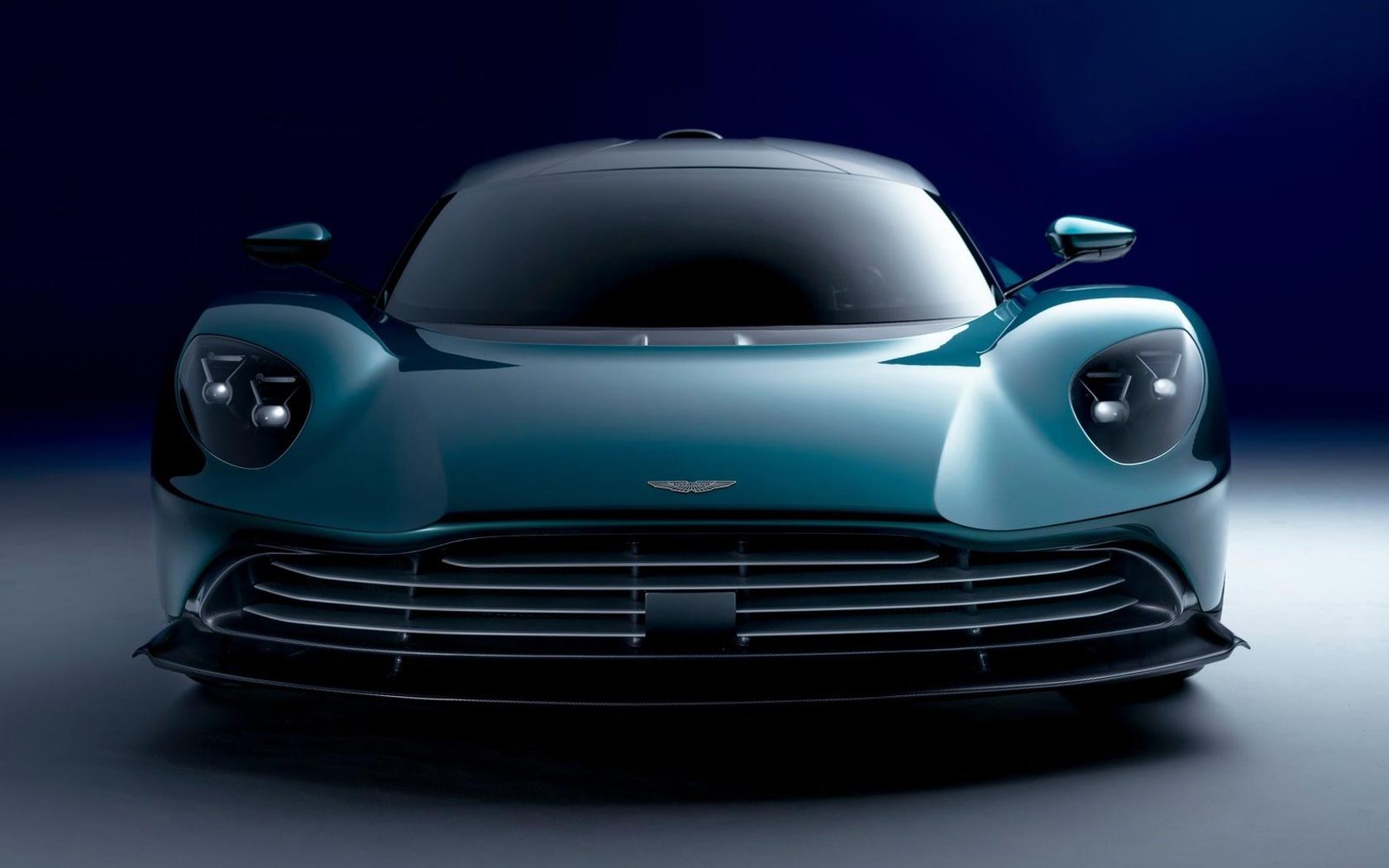  Aston Martin Valhalla 