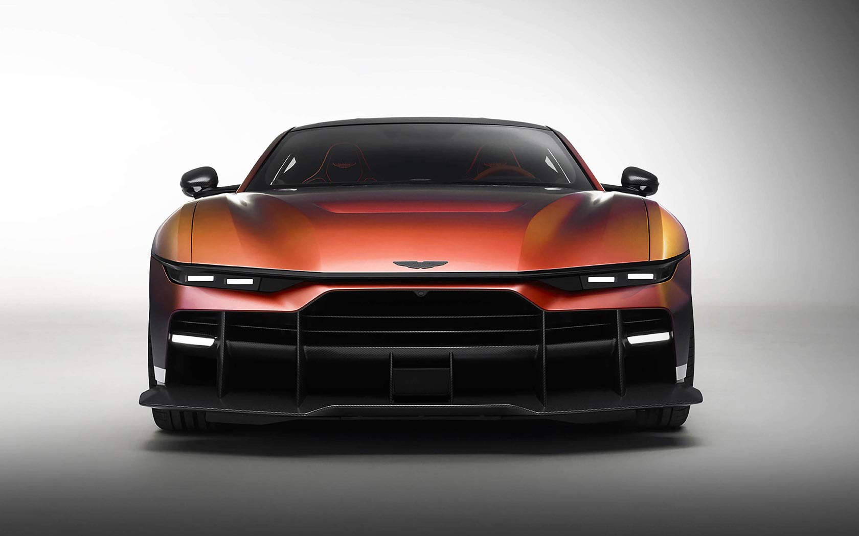 ���� Aston Martin Valen 