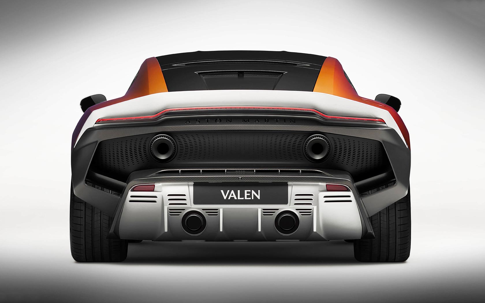 ���� Aston Martin Valen 