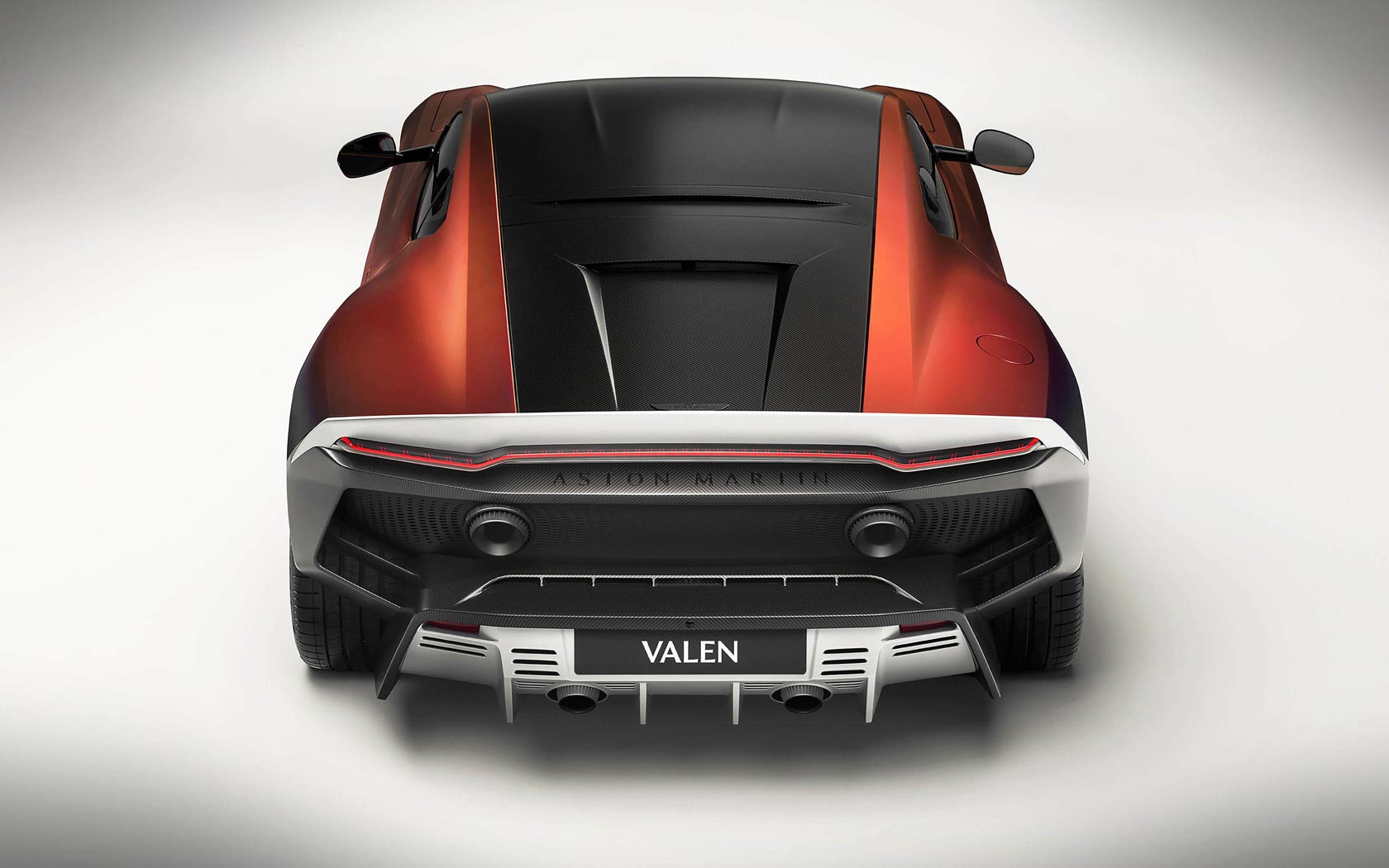 ���� Aston Martin Valen 