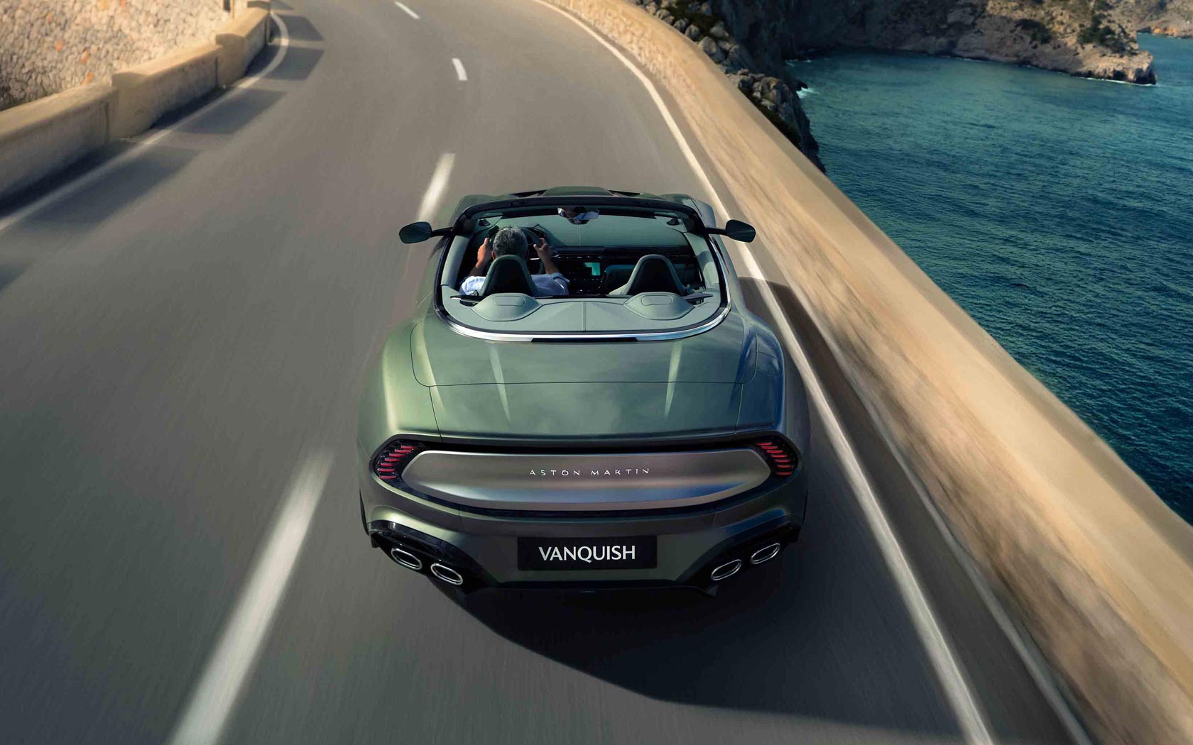  Aston Martin Vanquish Volante 