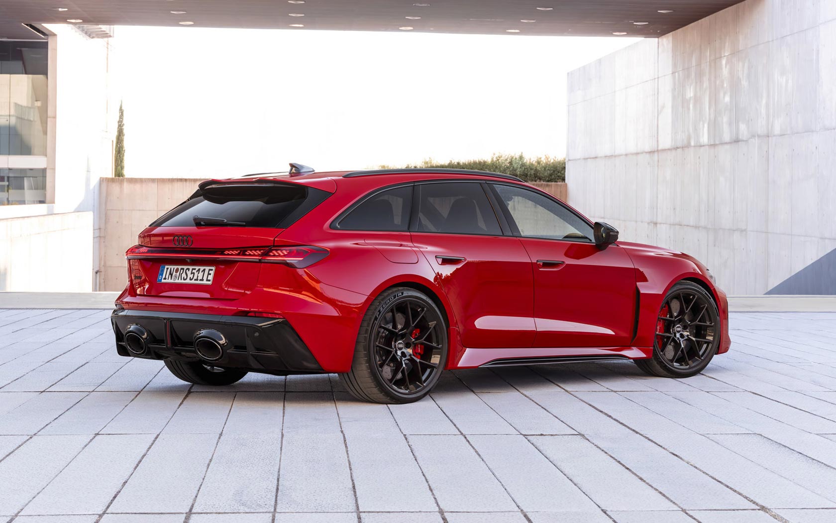���� Audi RS5 Avant 