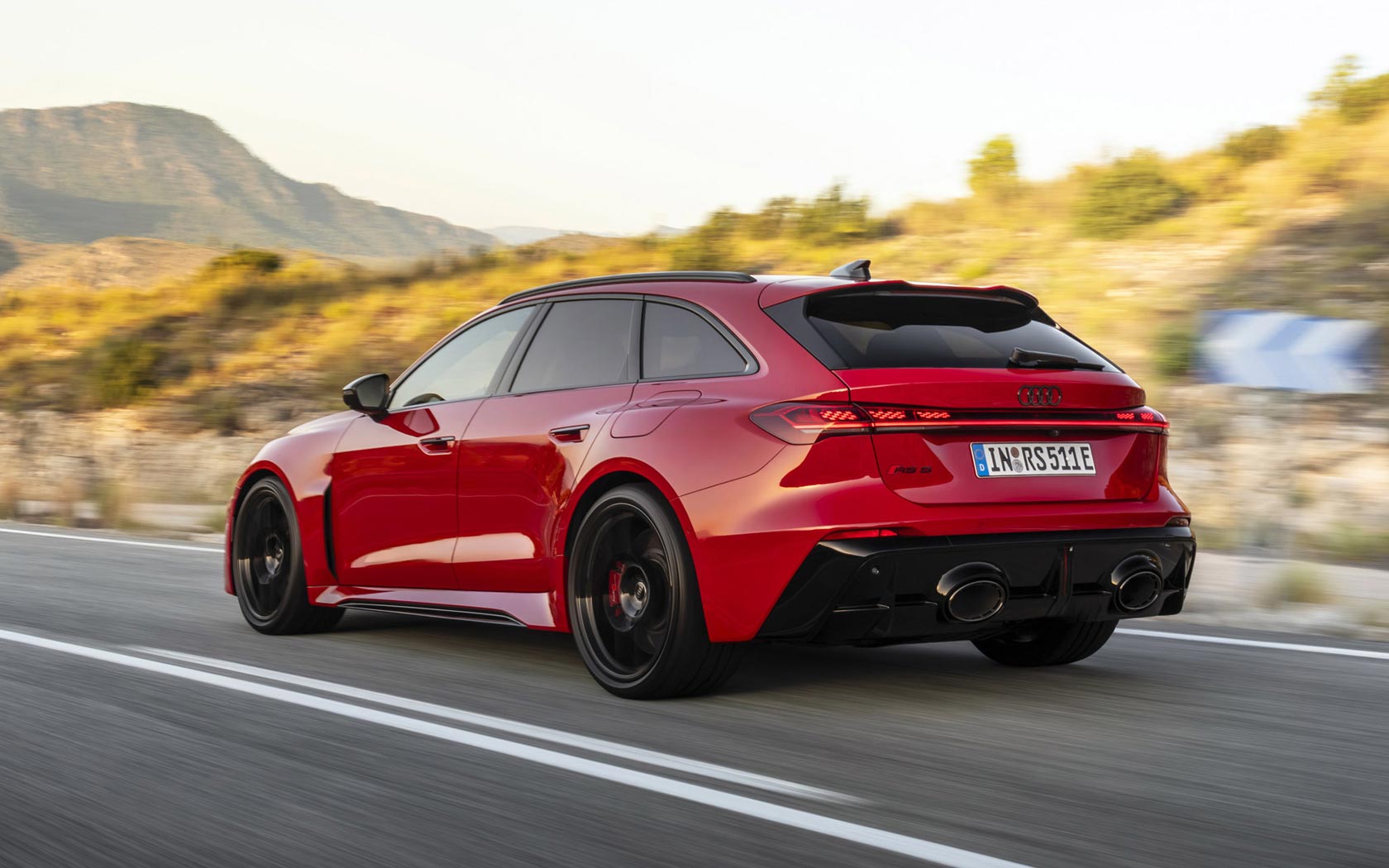 ���� Audi RS5 Avant 