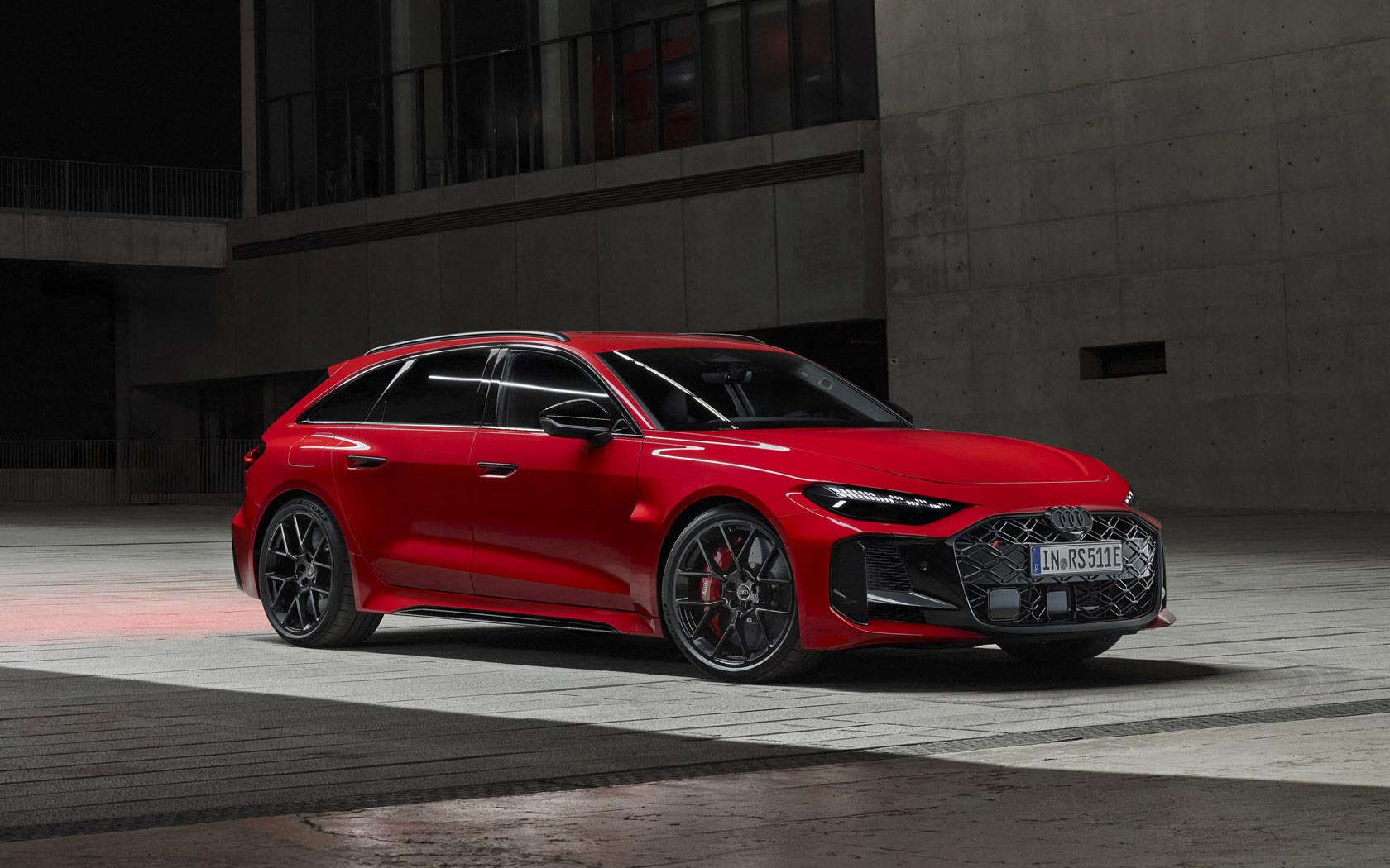 ���� Audi RS5 Avant 