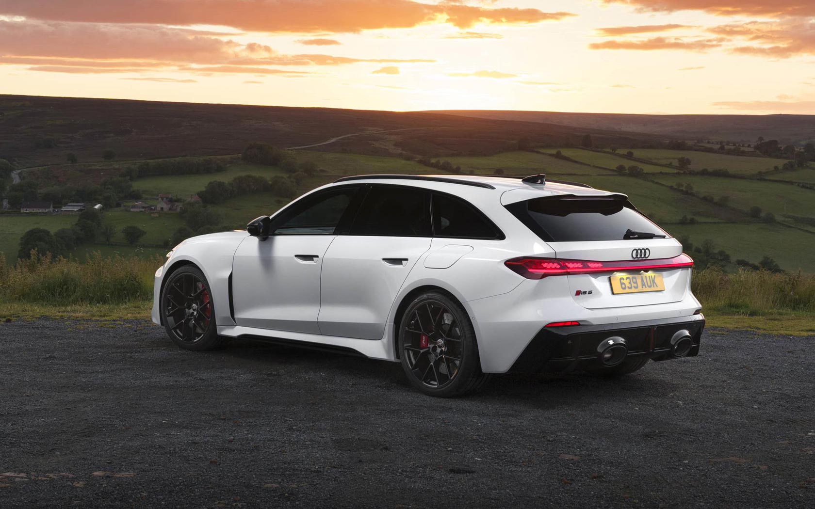 ���� Audi RS5 Avant 