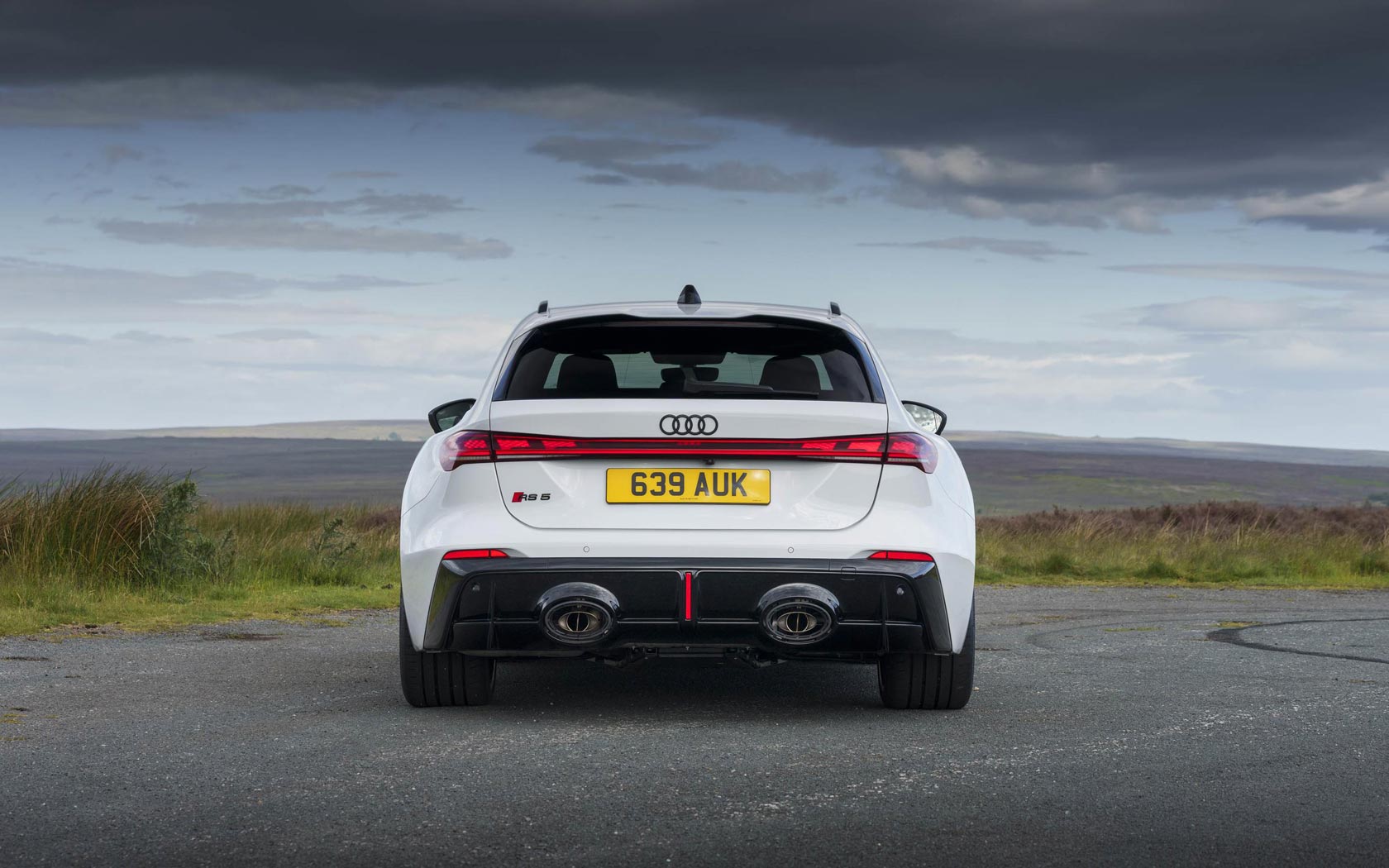 ���� Audi RS5 Avant 
