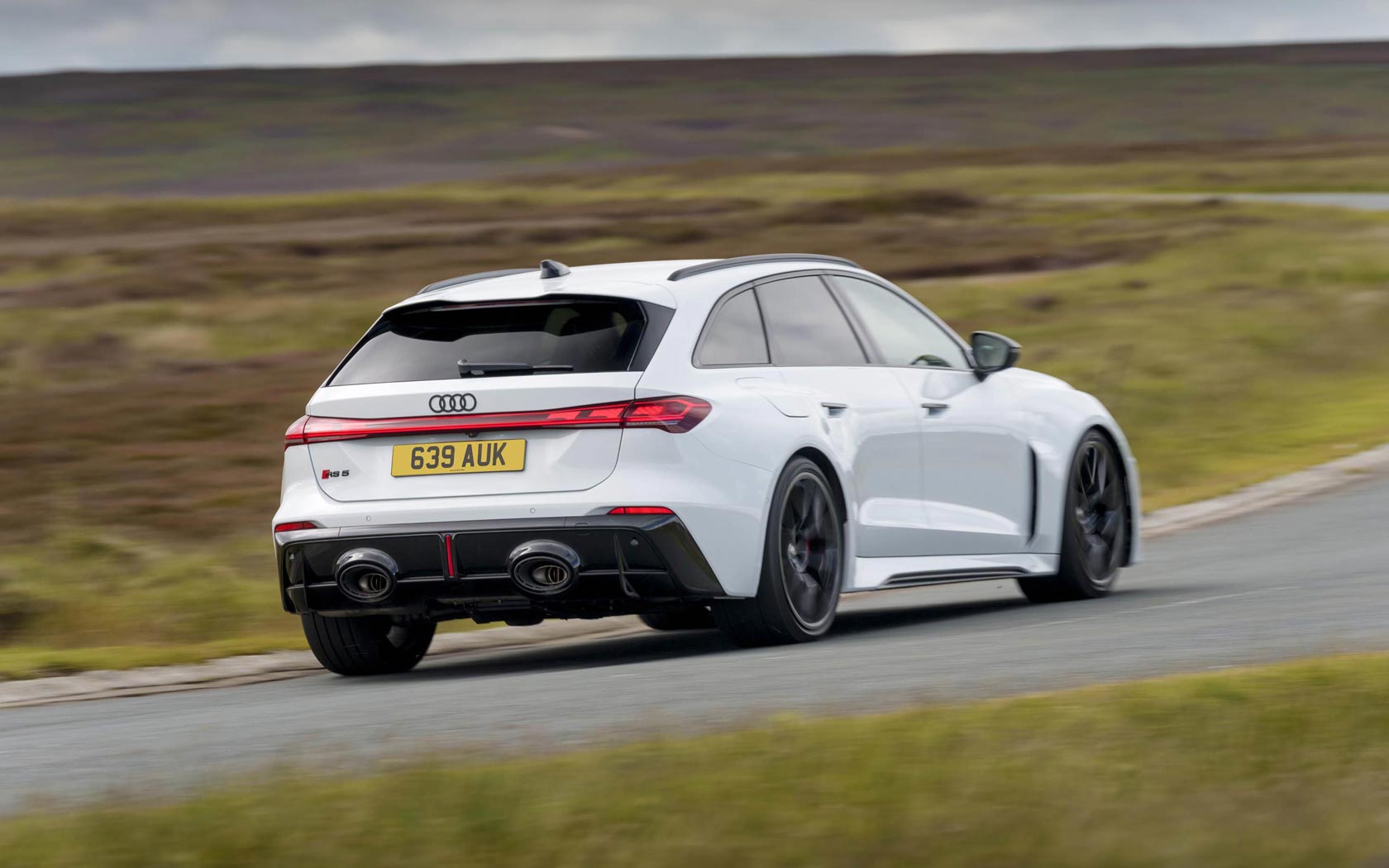 ���� Audi RS5 Avant 