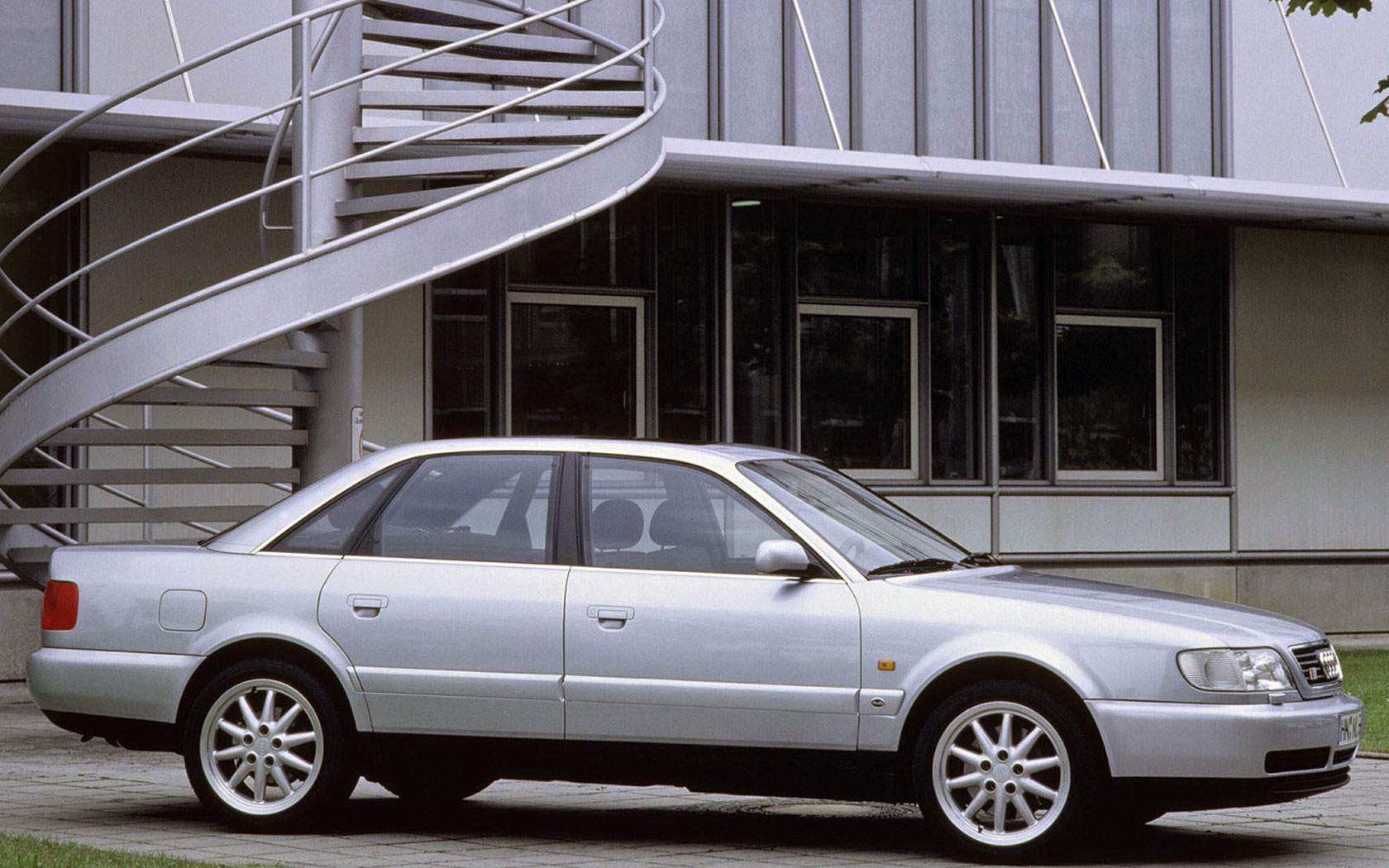  Audi S6 (1994-1997)