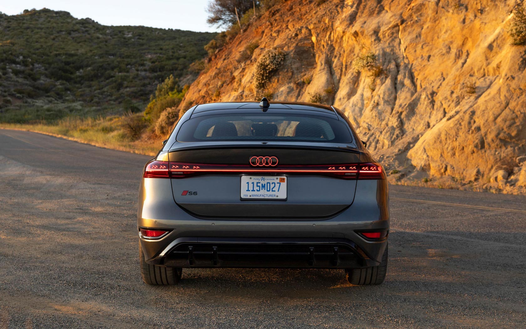 ���� Audi S6 e-tron 
