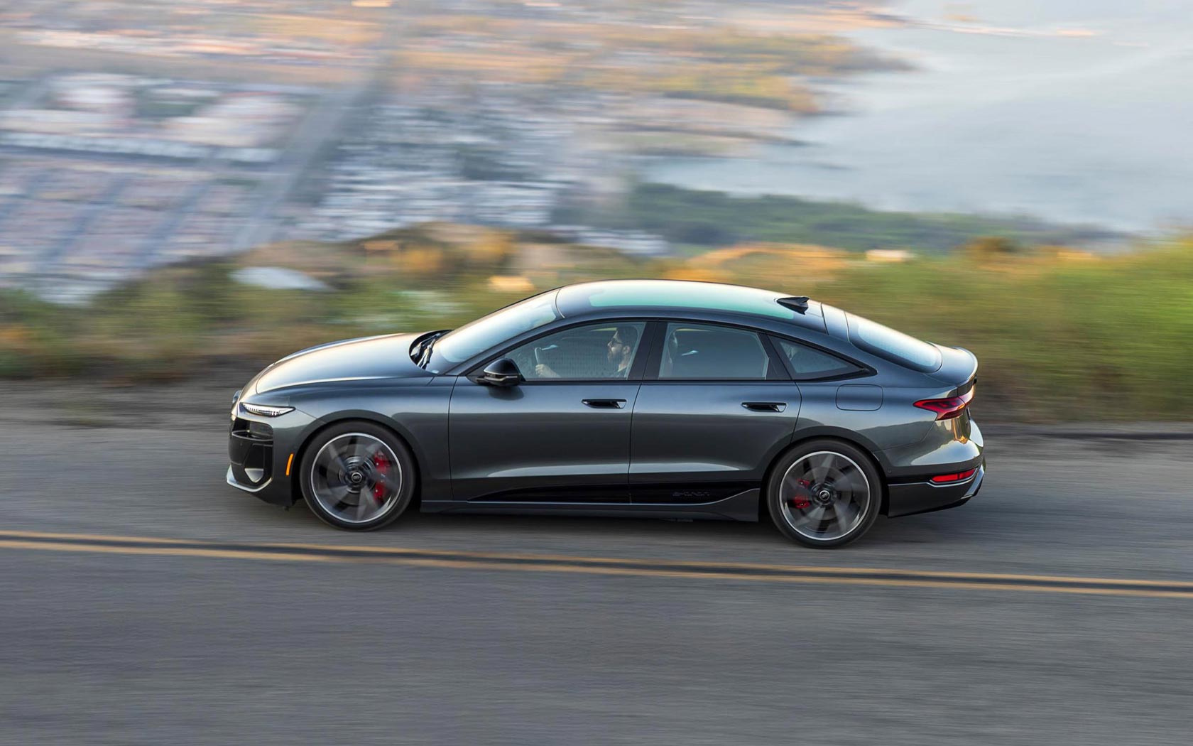 ���� Audi S6 e-tron 