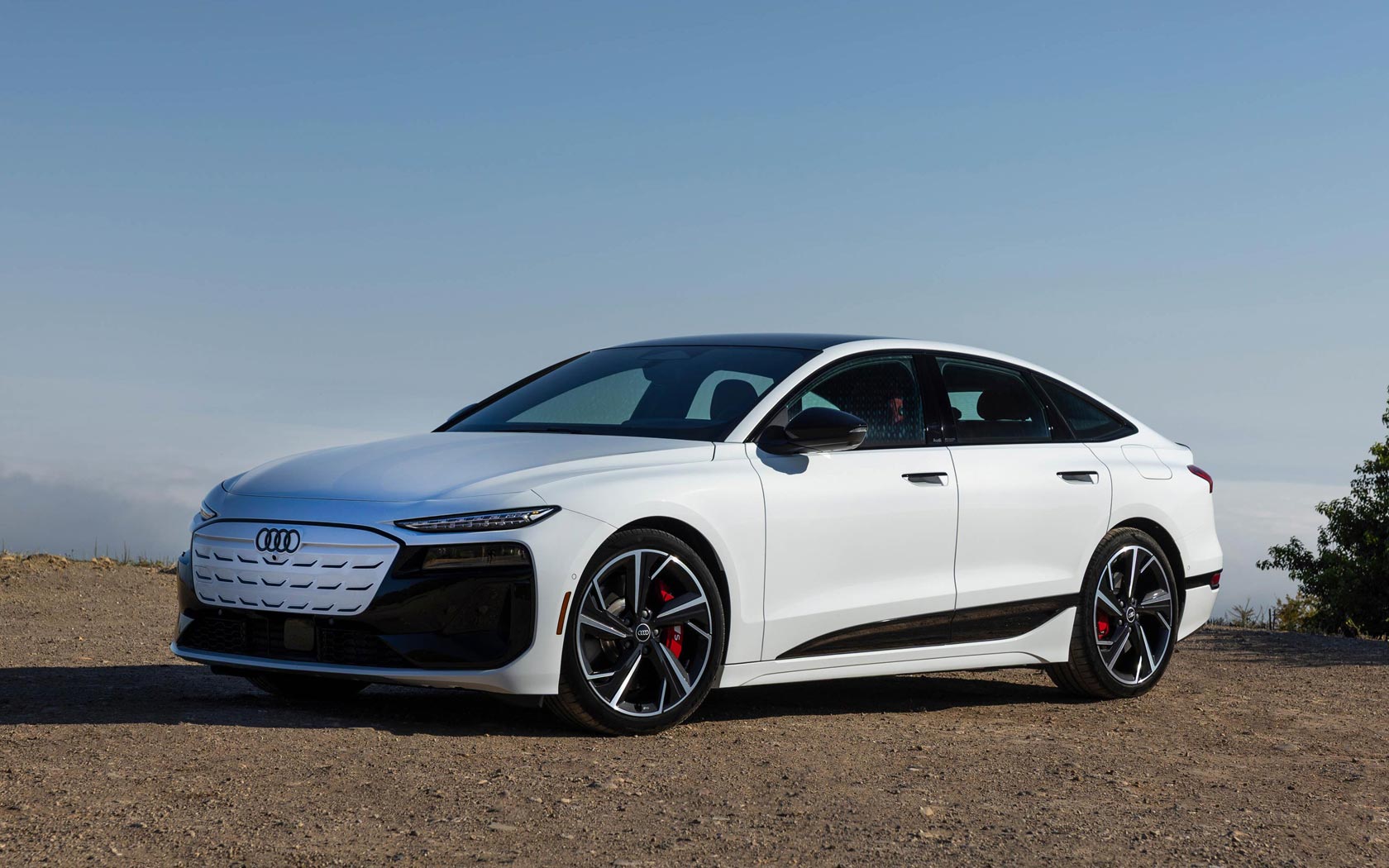 ���� Audi S6 e-tron 