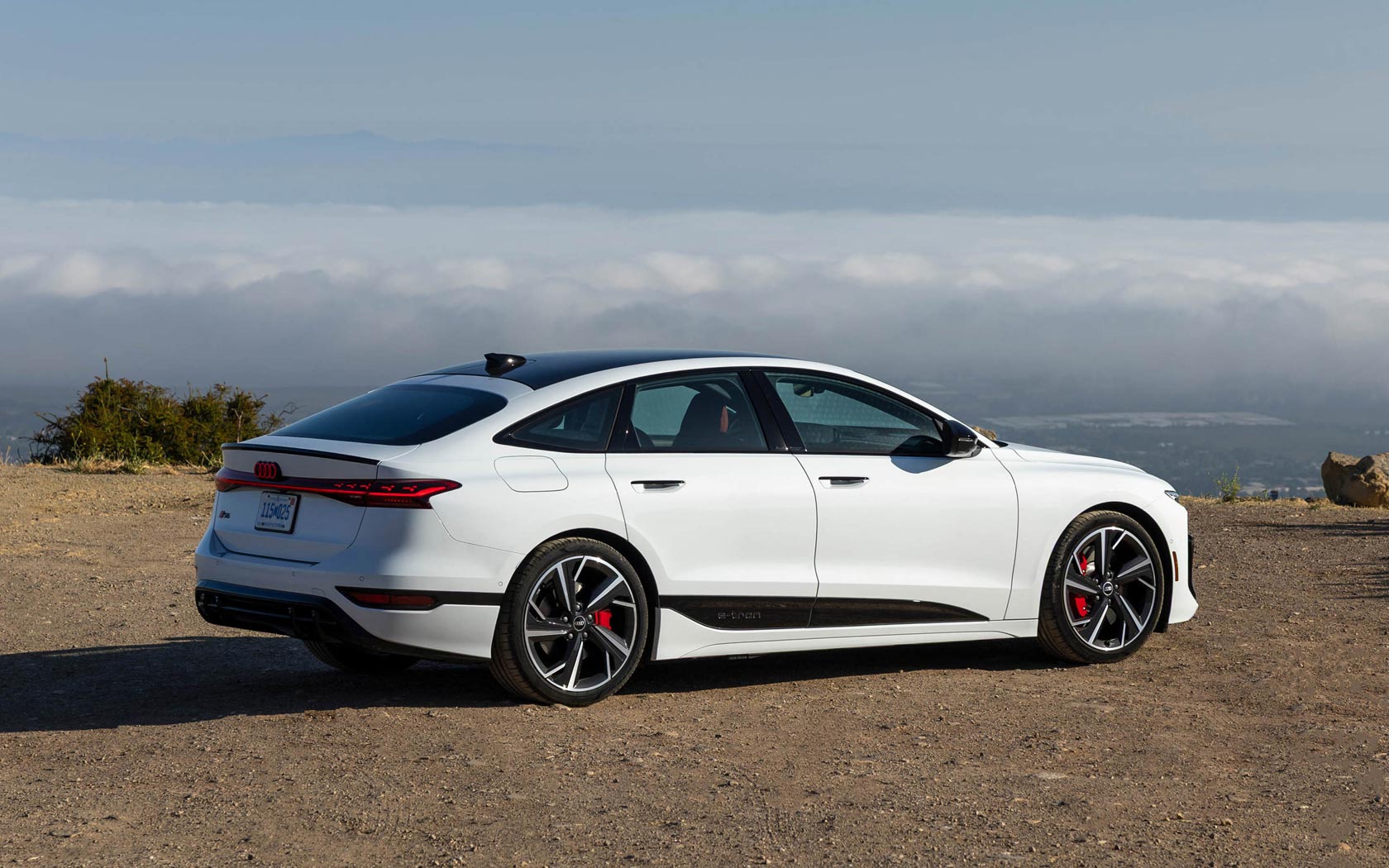 ���� Audi S6 e-tron 