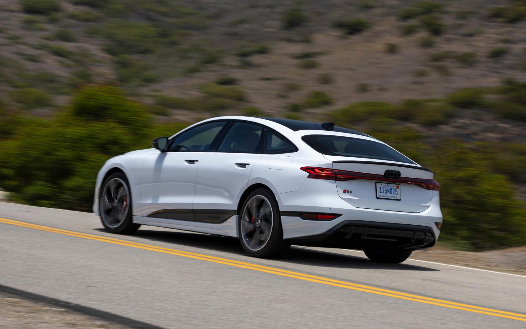 ���� Audi S6 e-tron 