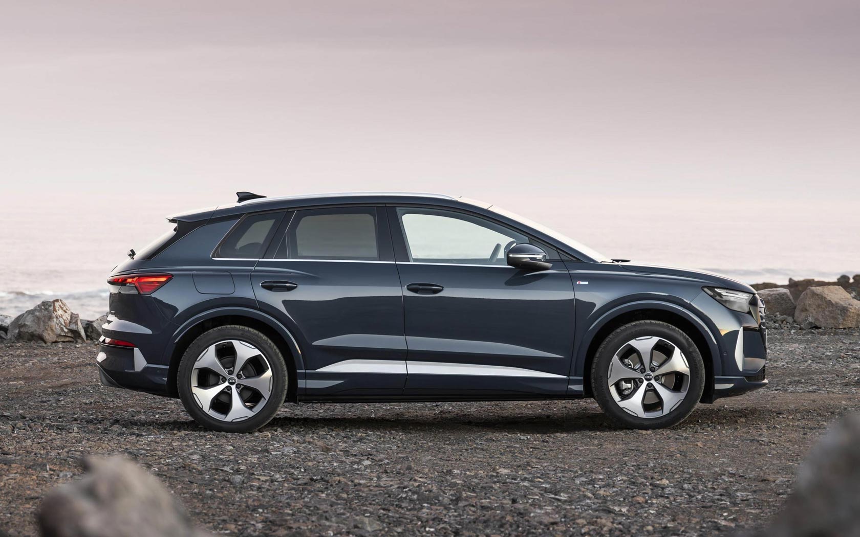 ���� Audi Q4 