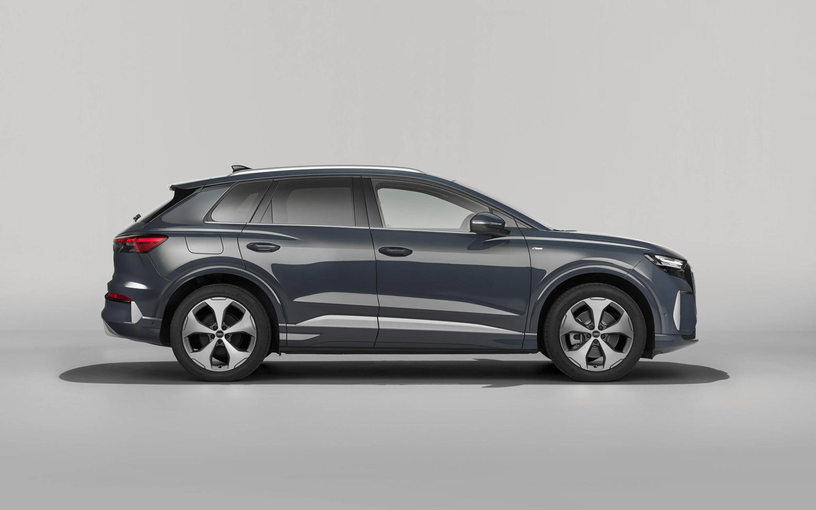 ���� Audi Q4 