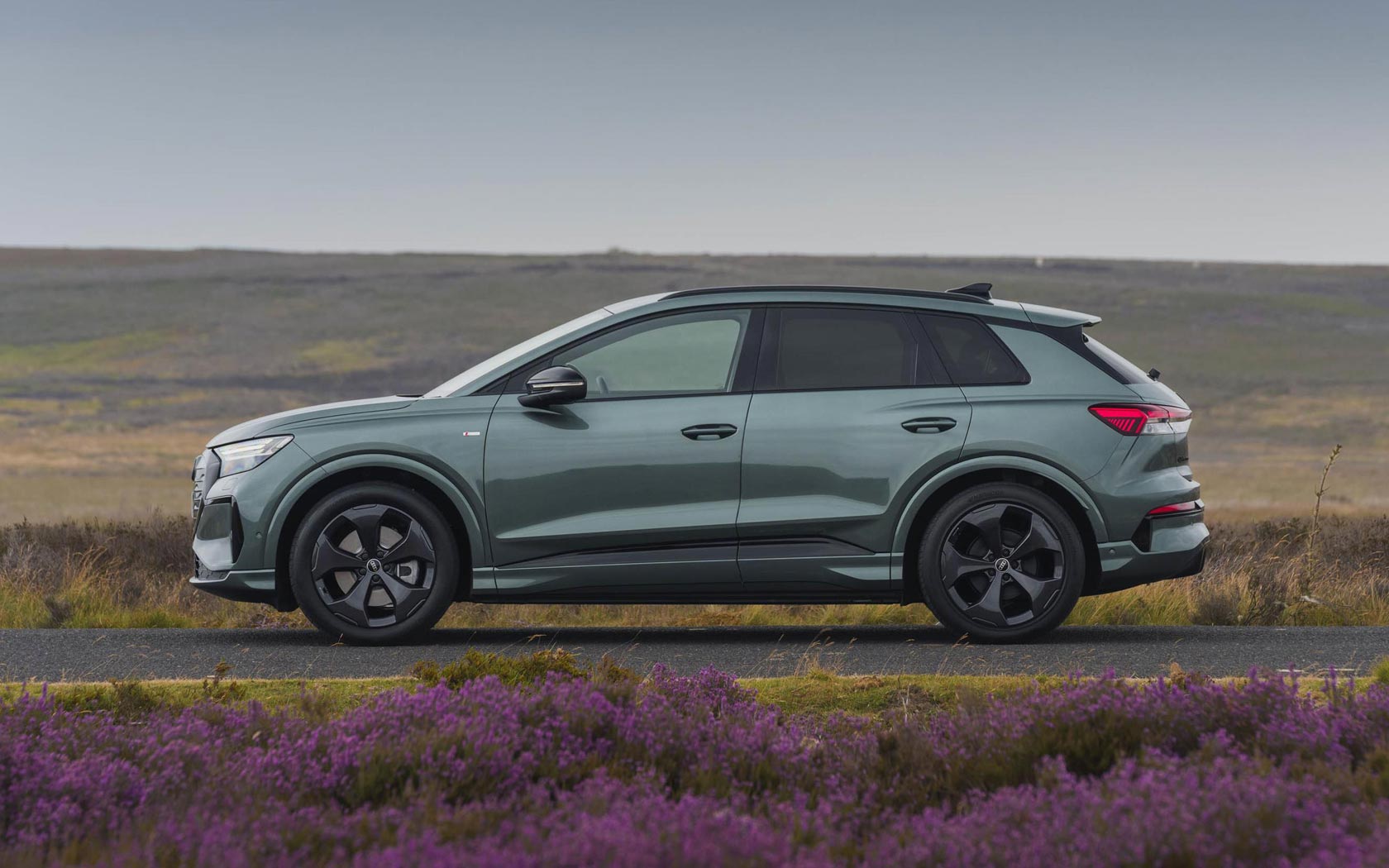 ���� Audi Q4 