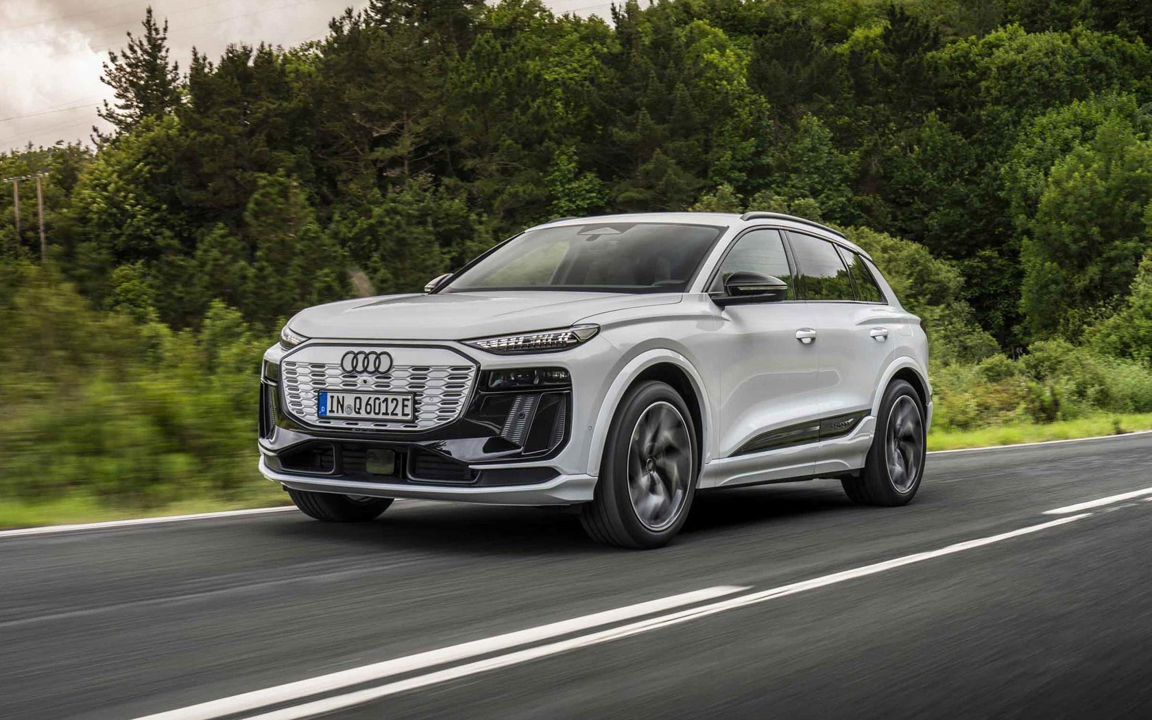  Audi Q6 e-tron 