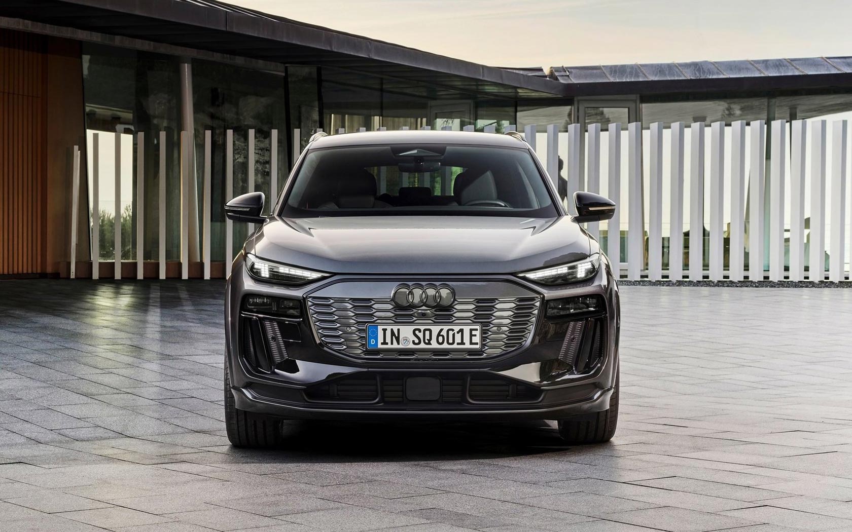  Audi SQ6 e-tron 