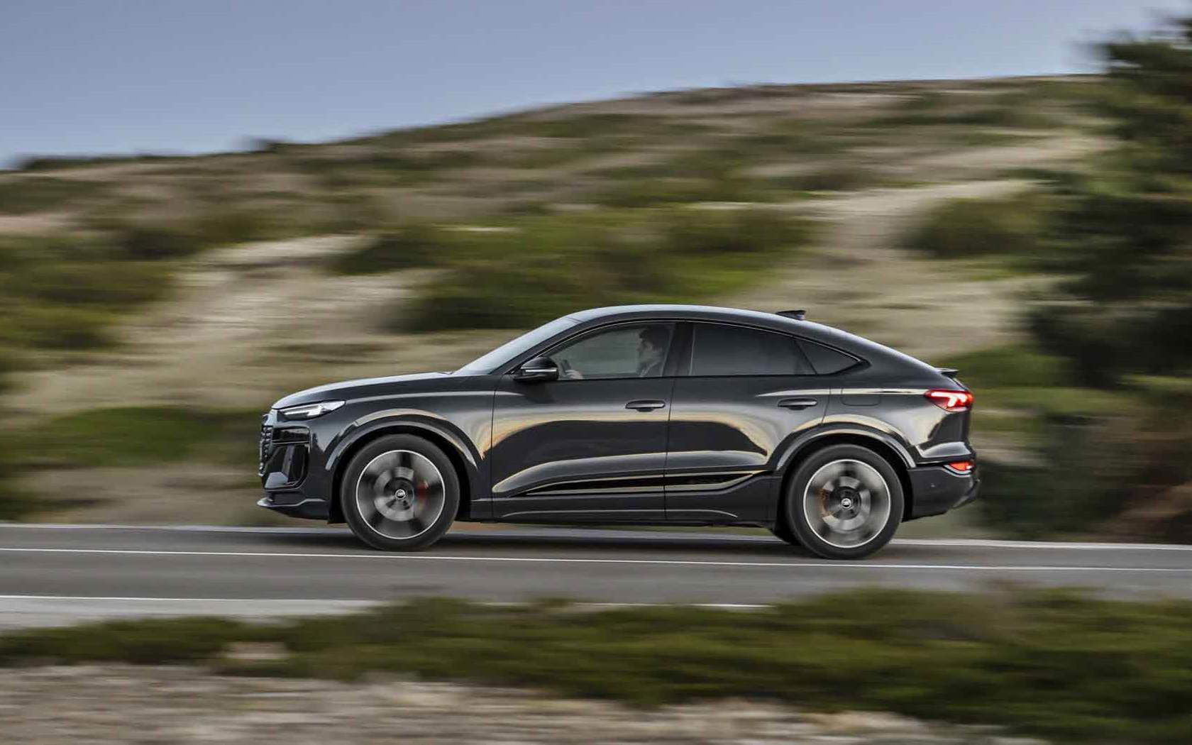  Audi Q6 Sportback e-tron 