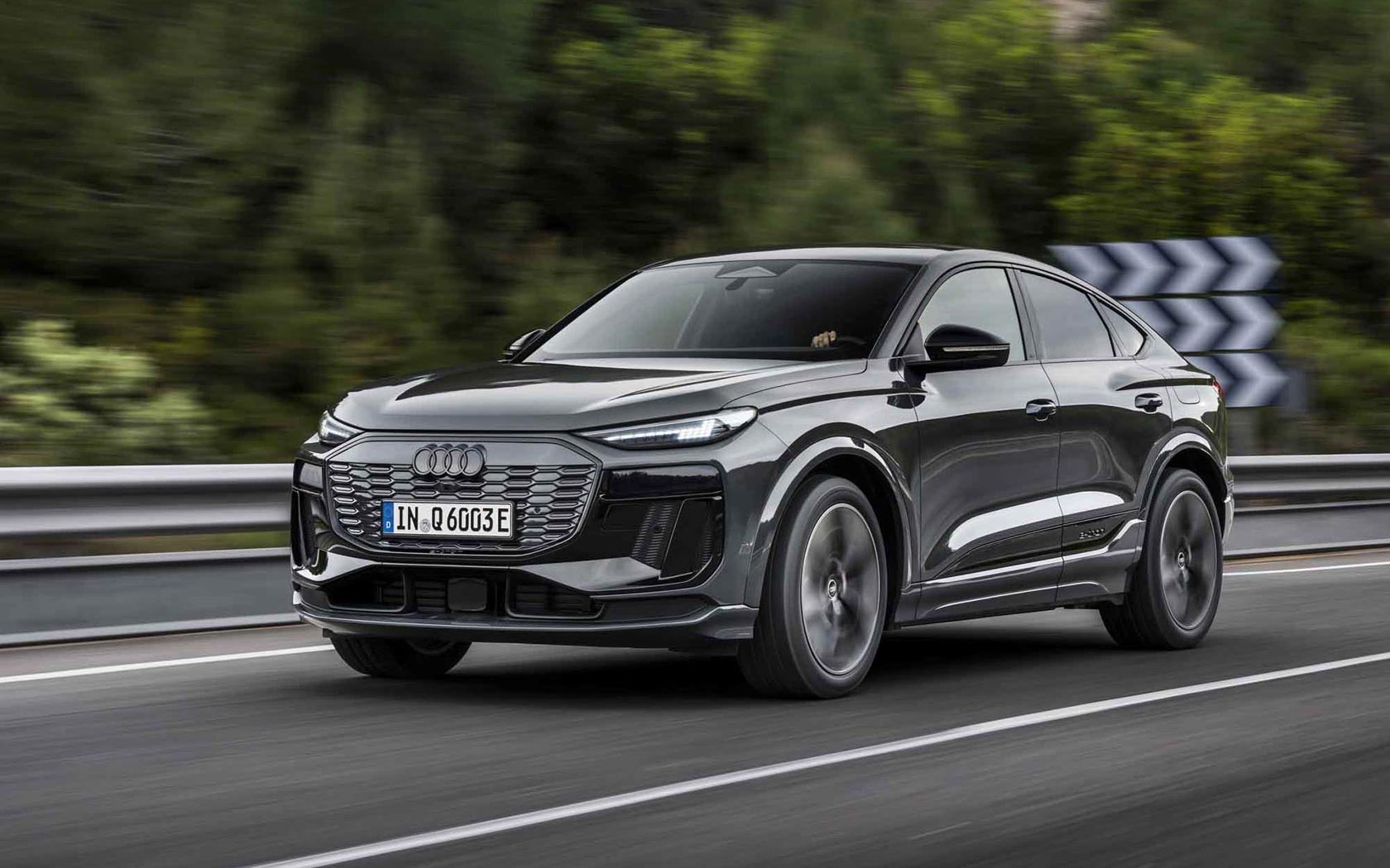  Audi Q6 Sportback e-tron 