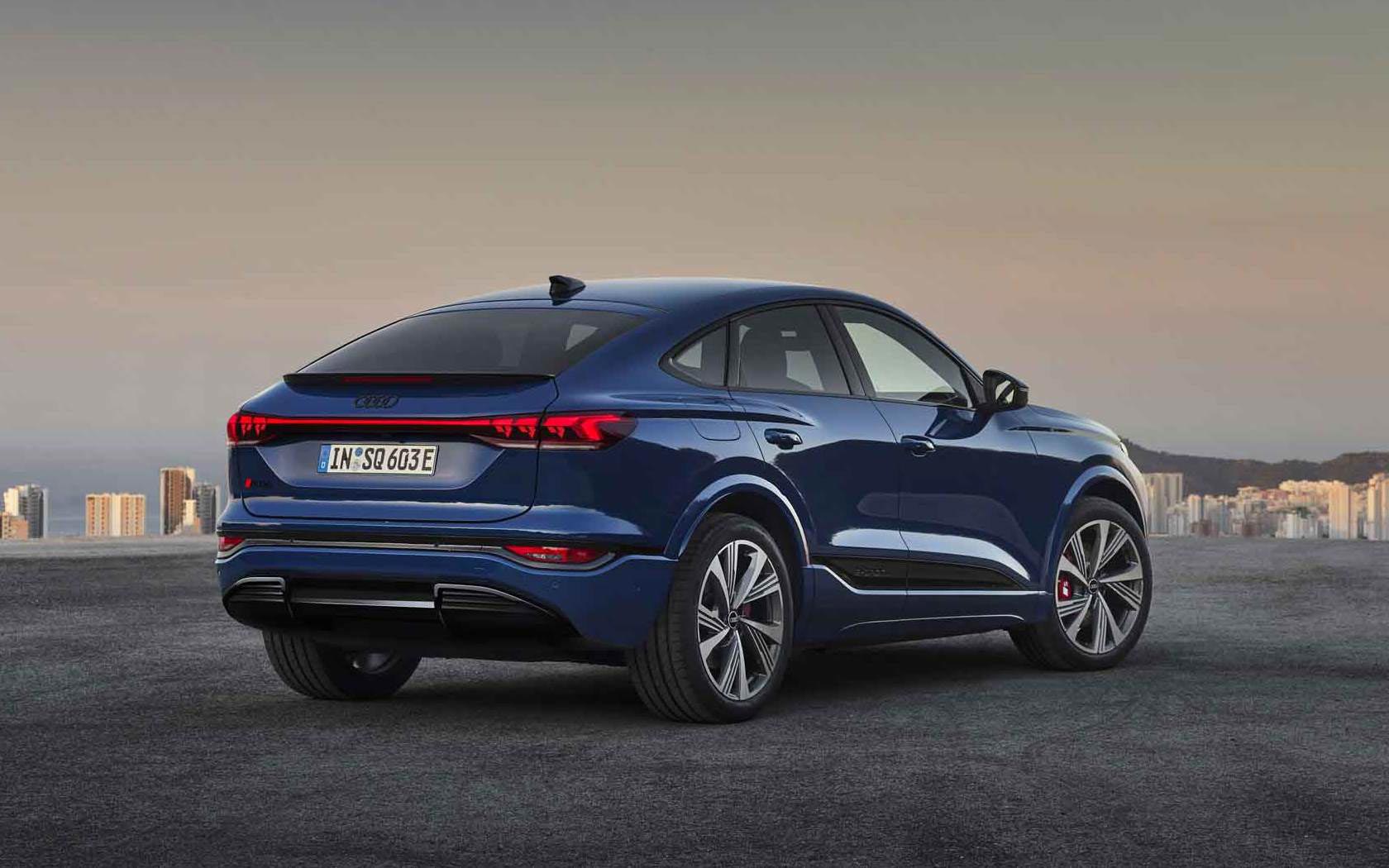  Audi SQ6 Sportback e-tron 