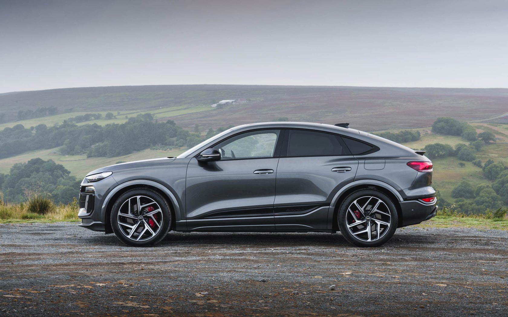  Audi SQ6 Sportback e-tron 