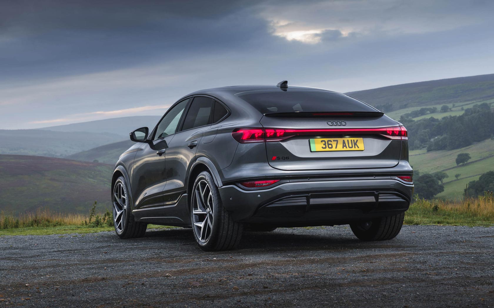  Audi SQ6 Sportback e-tron 