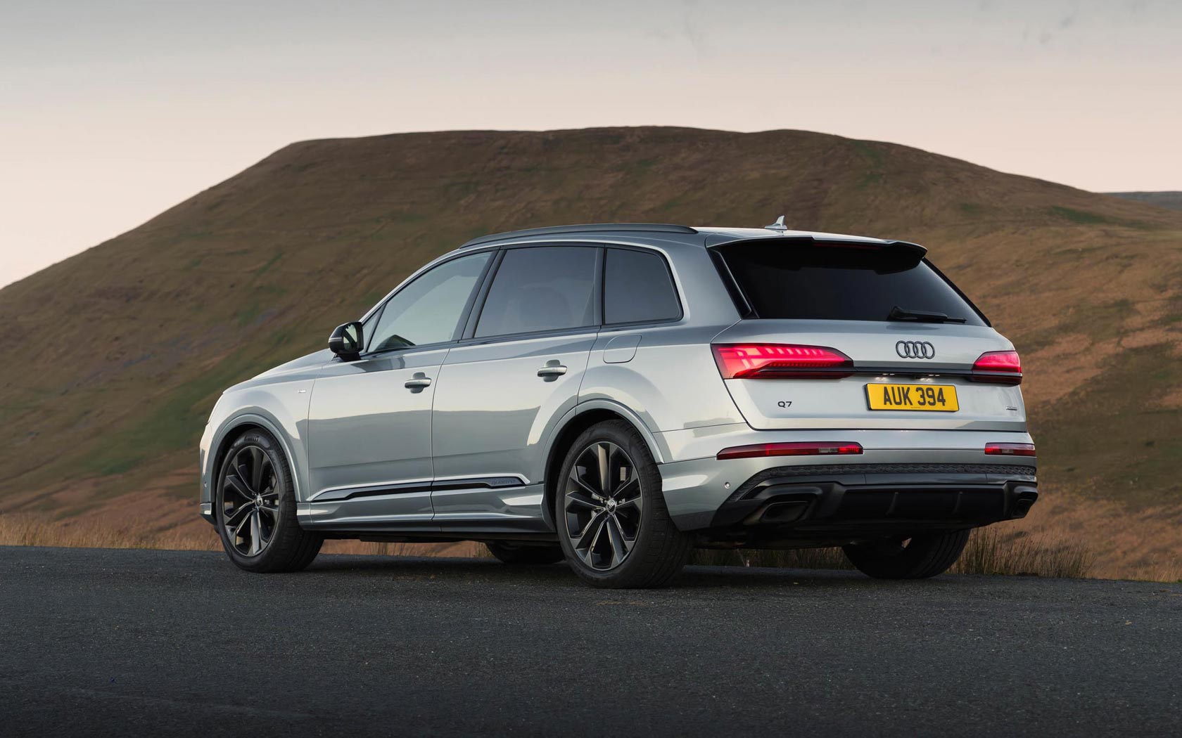 ���� Audi Q7 
