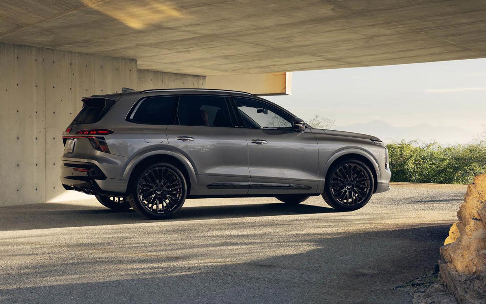 ���� Audi SQ7 